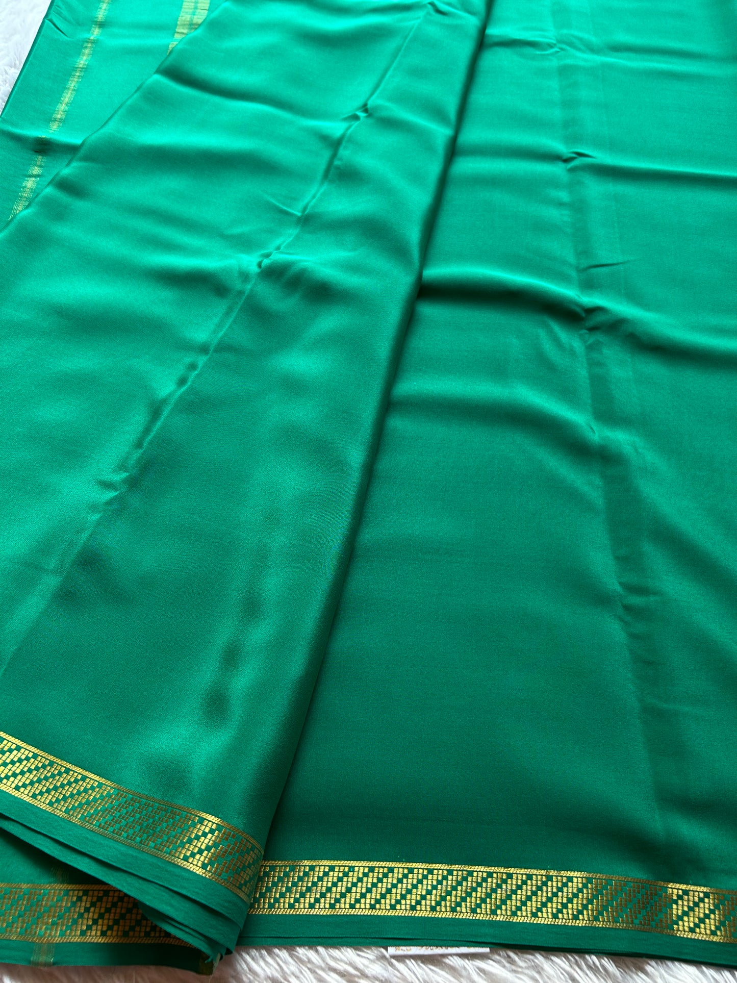 Brunda : Solid Rama green