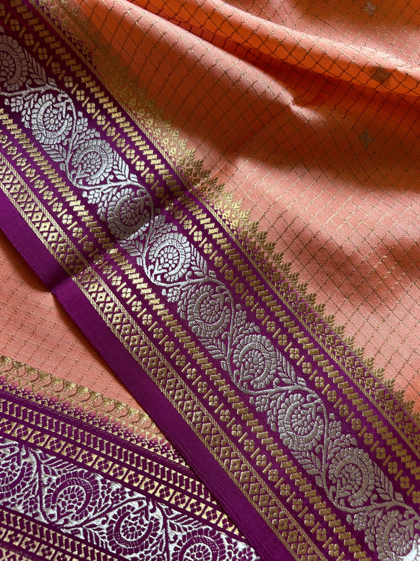 Haasini (2D) : Light peach-magenta