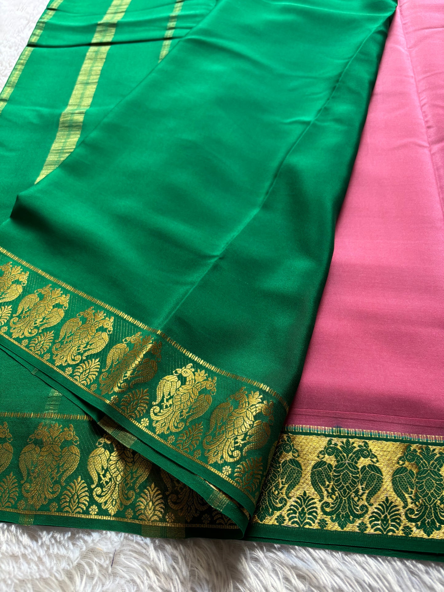 Veera (2D) : Onion pink-green