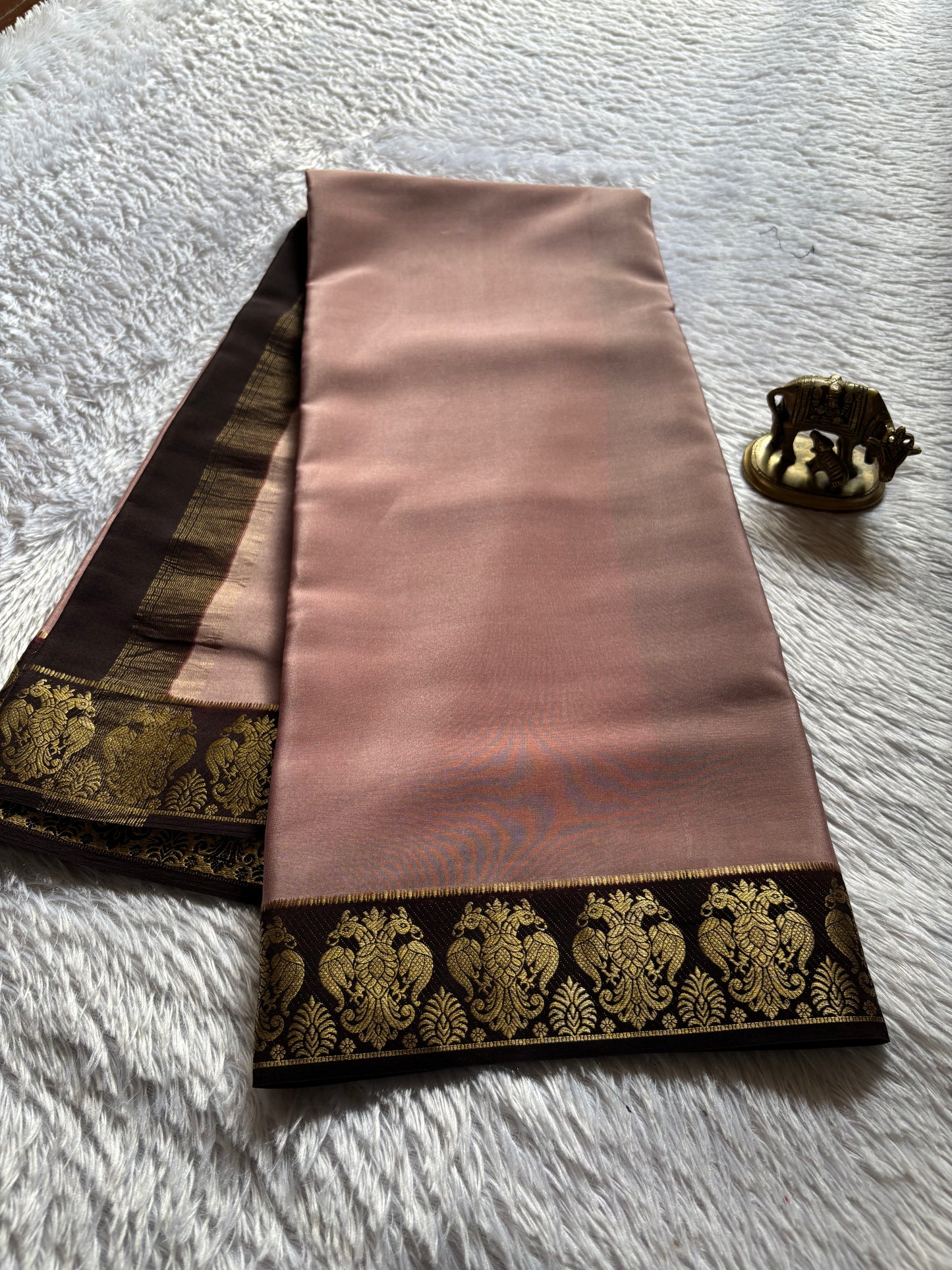 Veera (2D) : Powder pink-chocolate brown