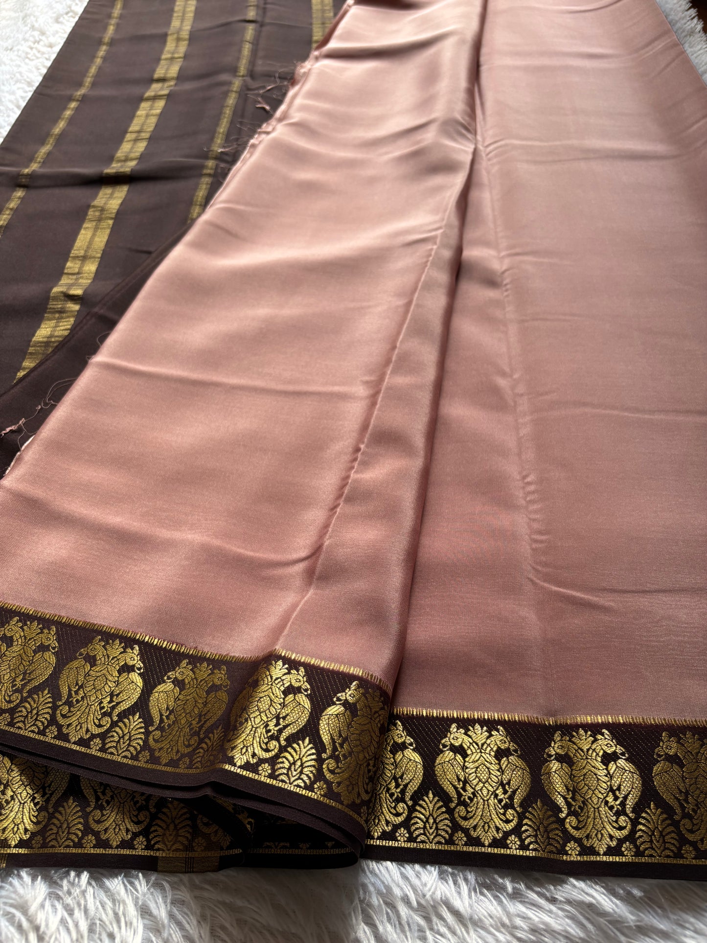 Veera (2D) : Powder pink-chocolate brown