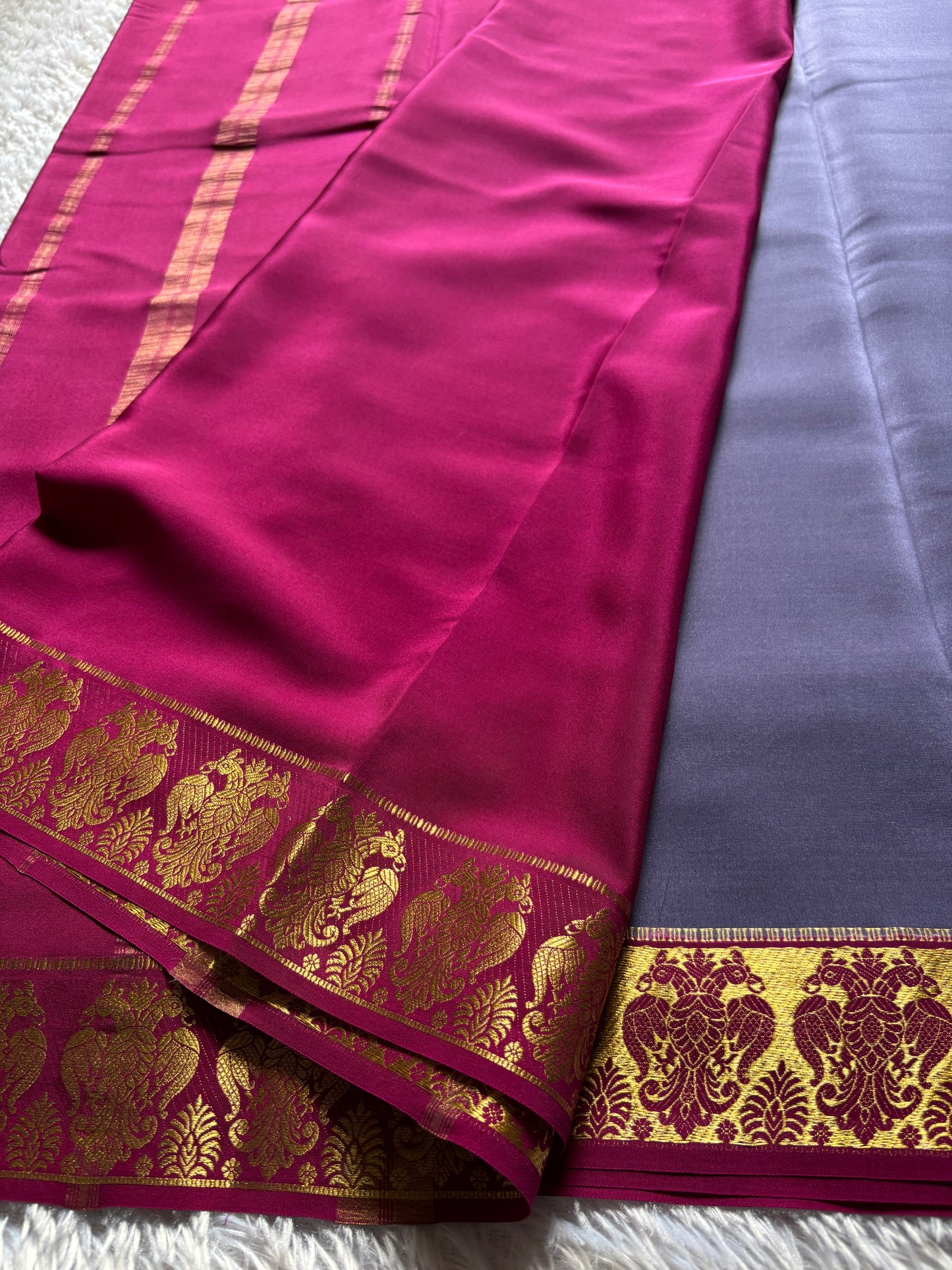 Veera (2D) : Greyish purple-deep magenta
