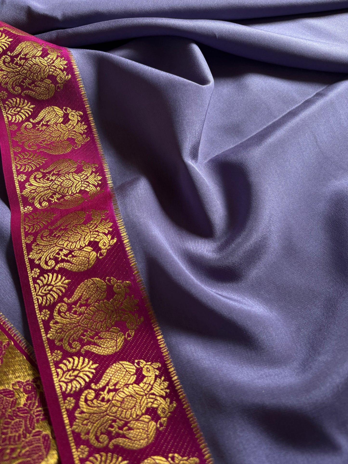 Veera (2D) : Greyish purple-deep magenta