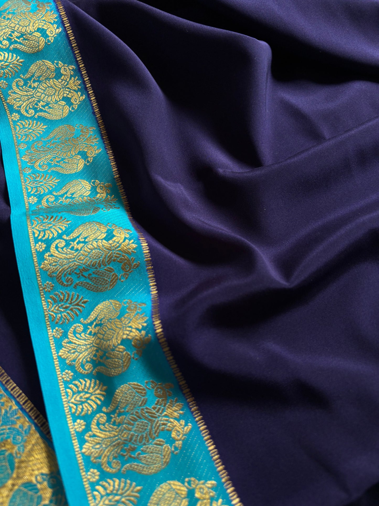Veera (2D) : Navy blue-ananda blue