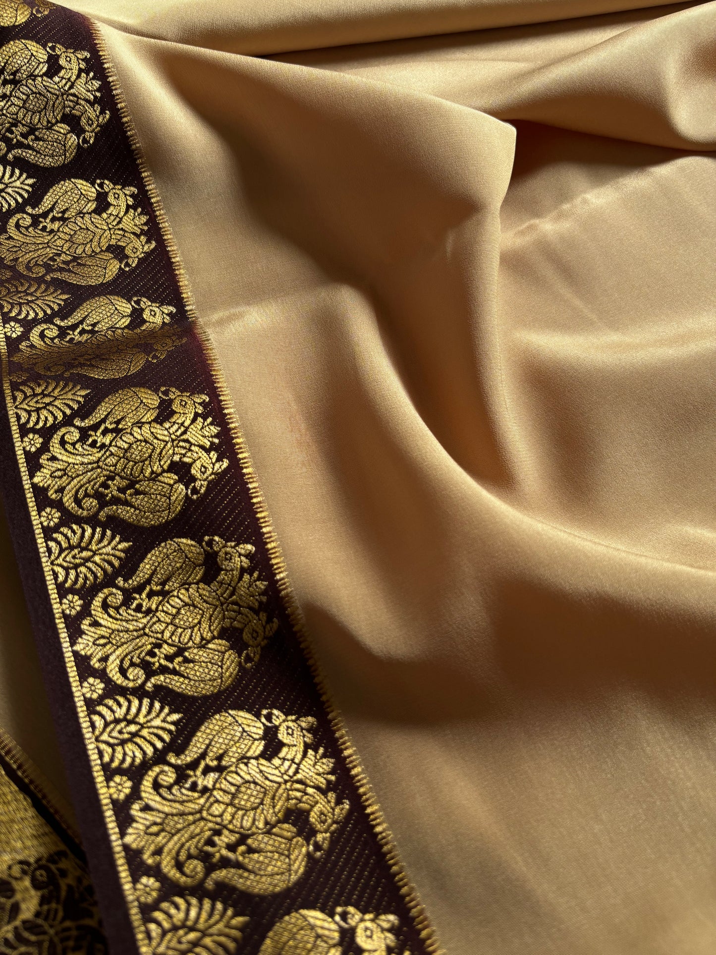 Veera (2D) : Chikoo beige-chocolate brown
