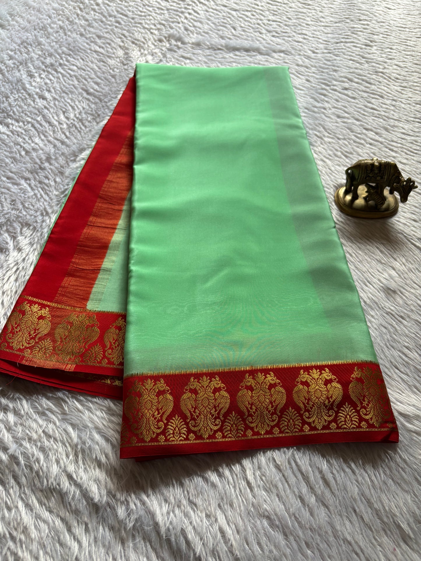 Veera (2D) : Mint green-red
