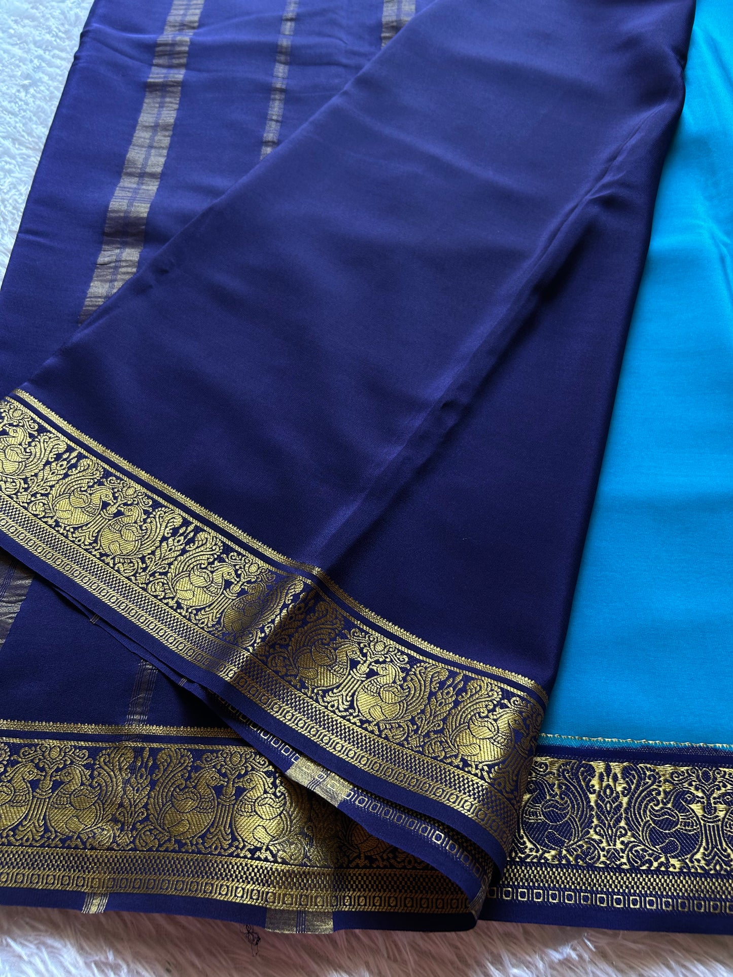 Nartaki (2D) : Ananda blue-navy blue