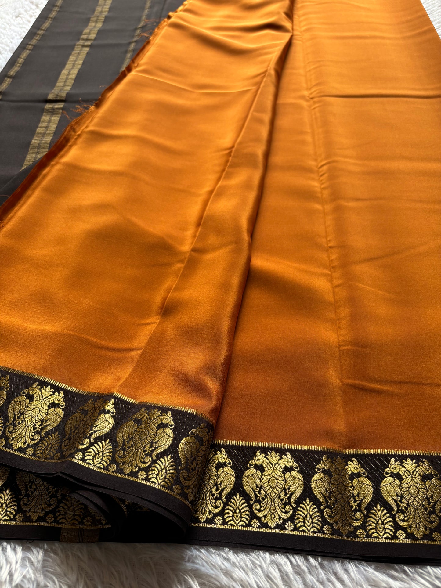 Veera (2D) : Burnt orange-deep brown