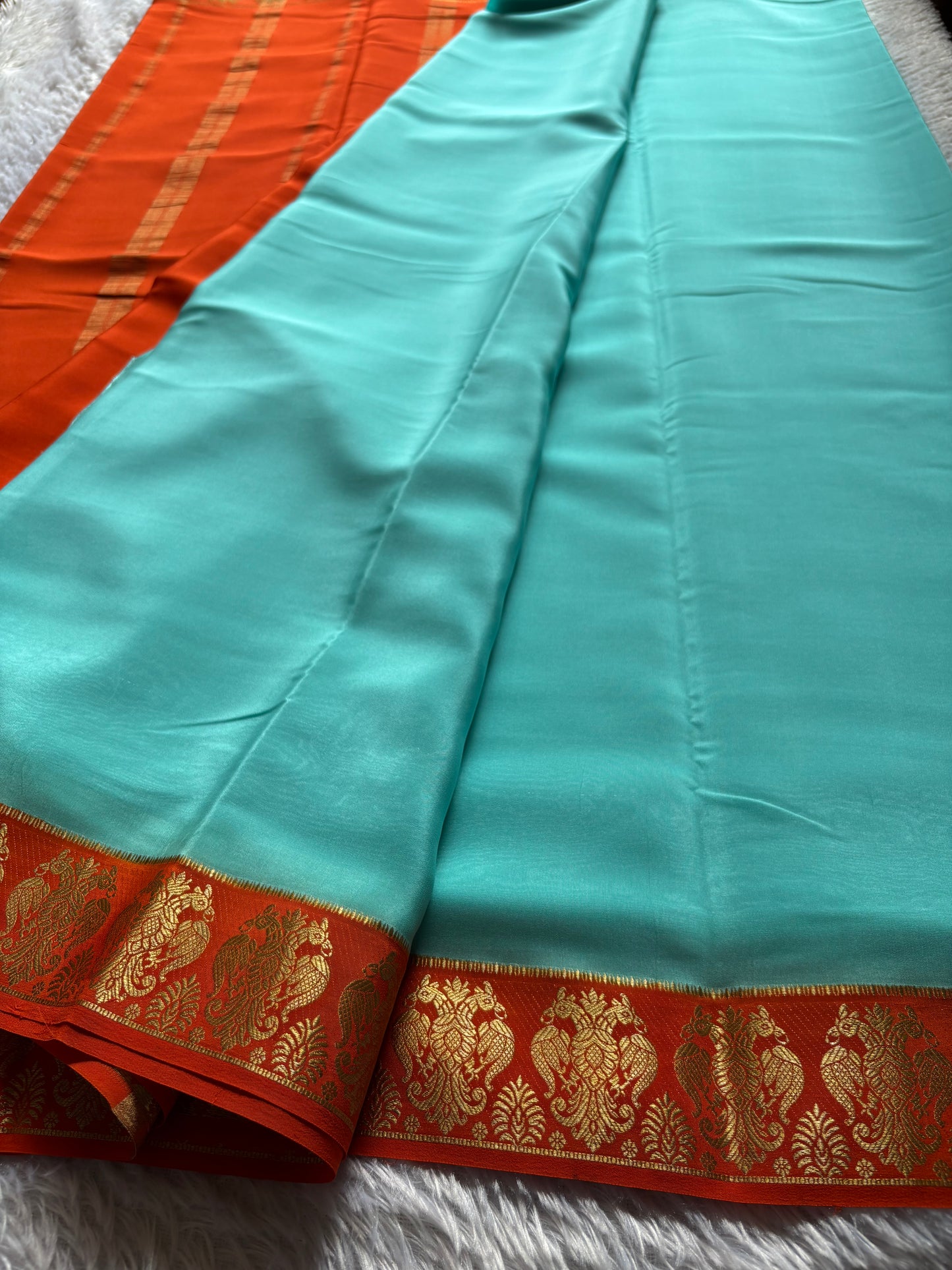 Veera (2D) : Sea blue-orange