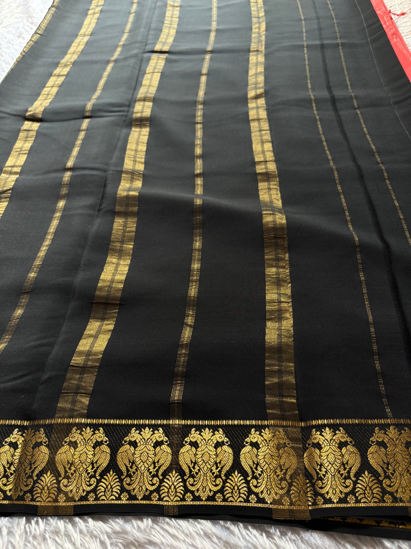 Veera (2D) : Coral pink-black