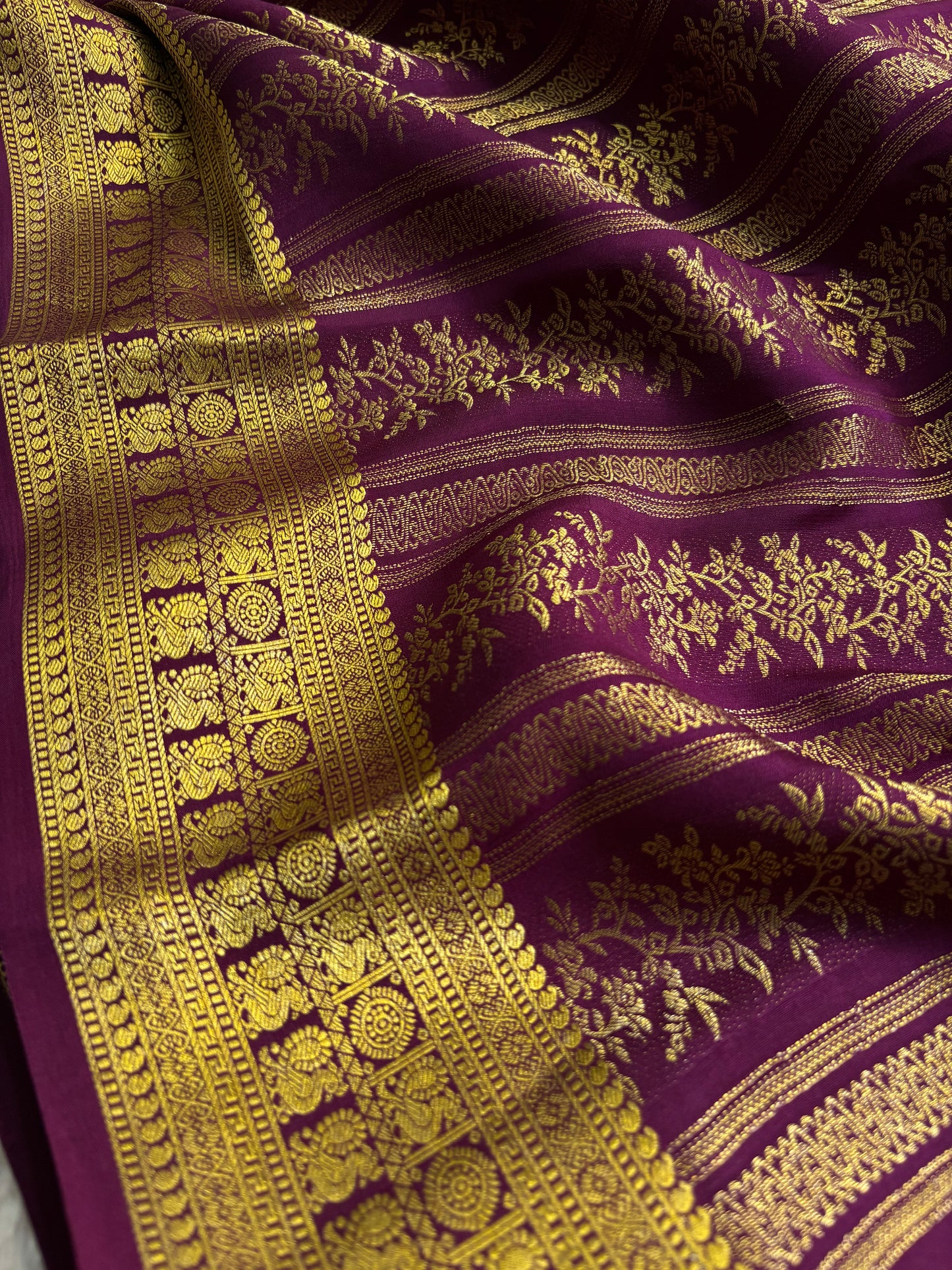 Vydurya : Solid Dark plum