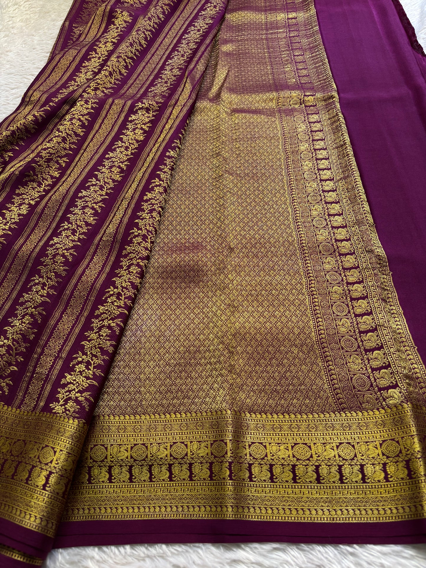 Vydurya : Solid Dark plum