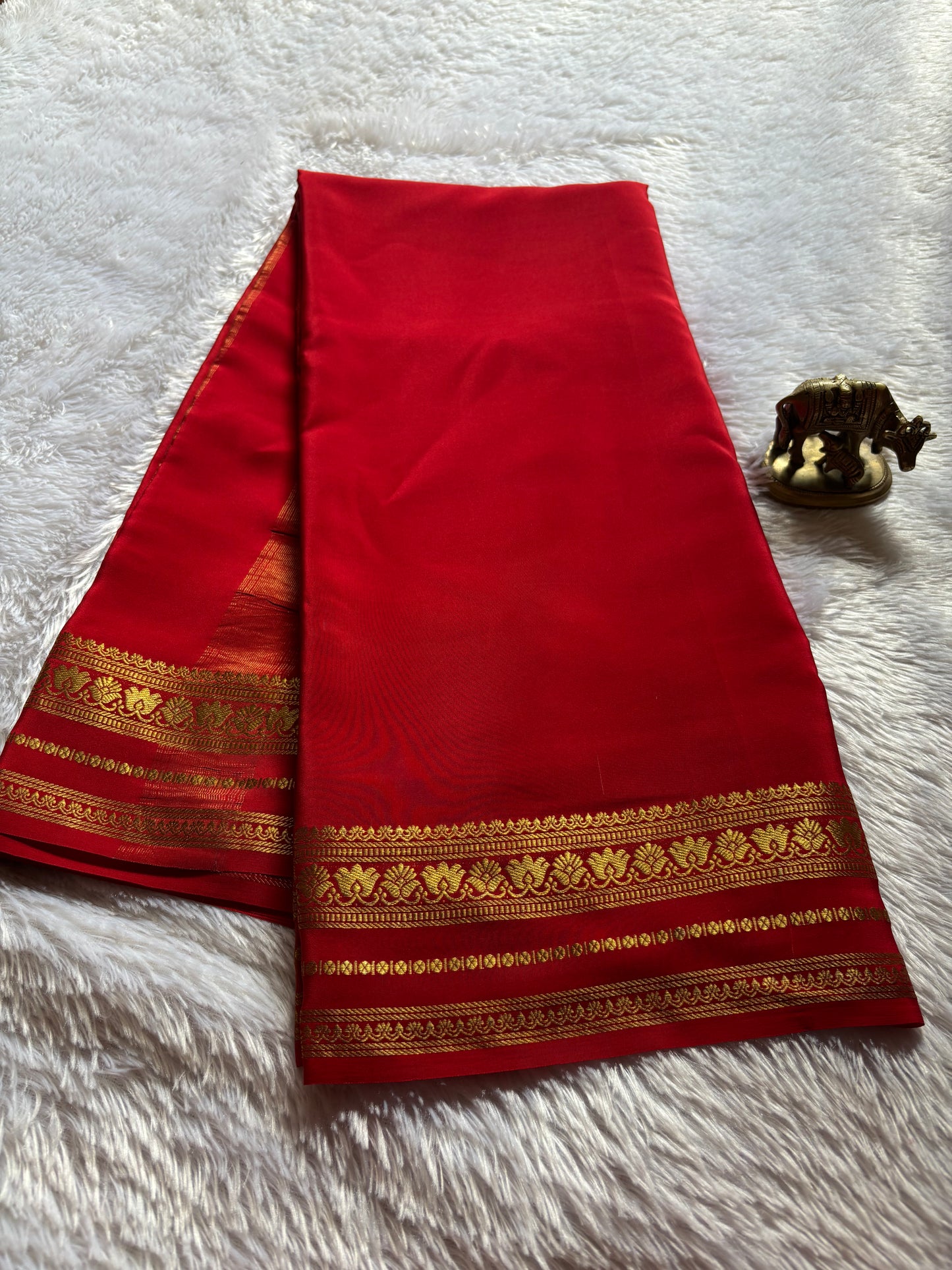 Padmaja : Solid Red
