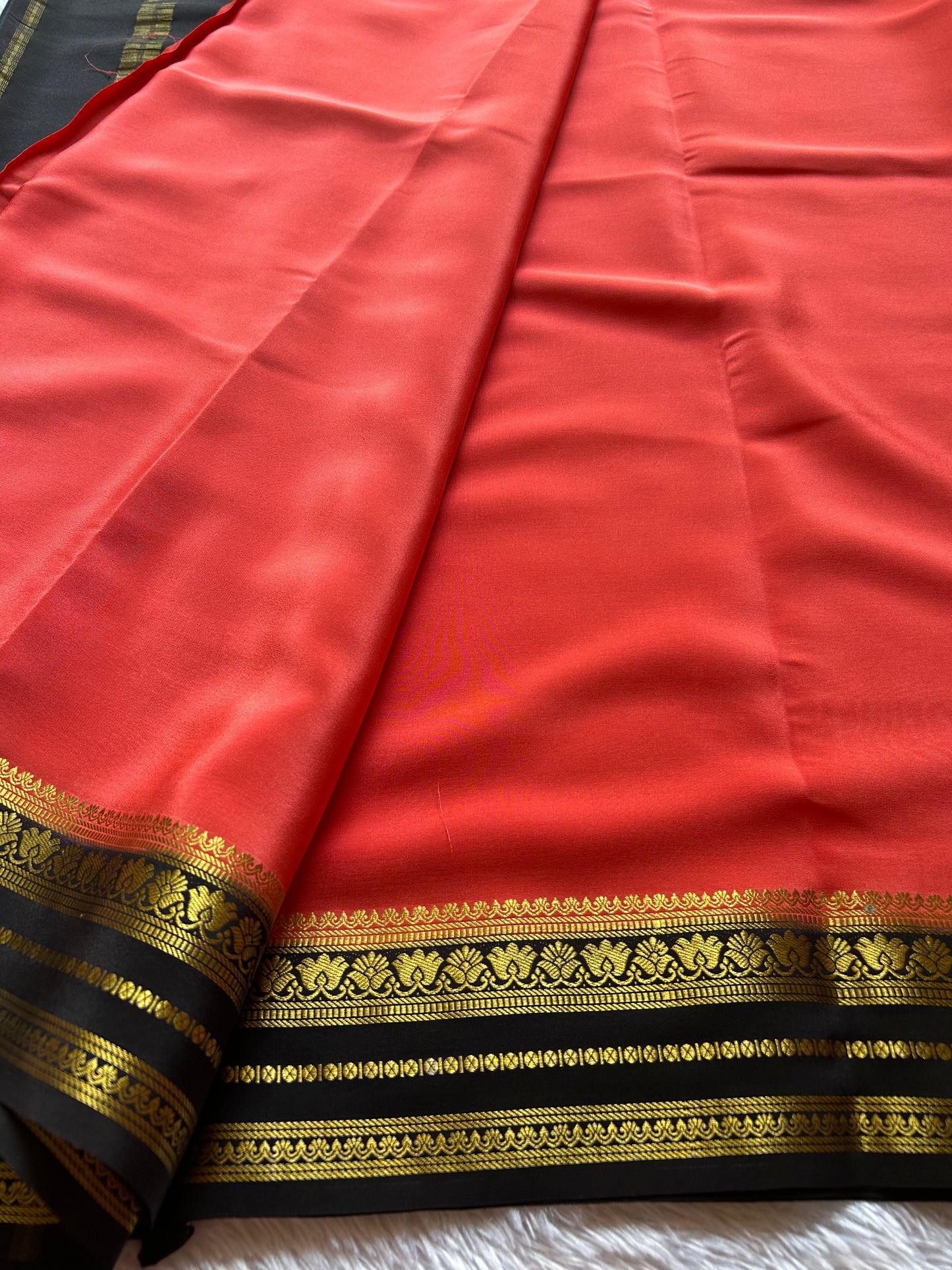 Padmaja (2D) : Coral-black