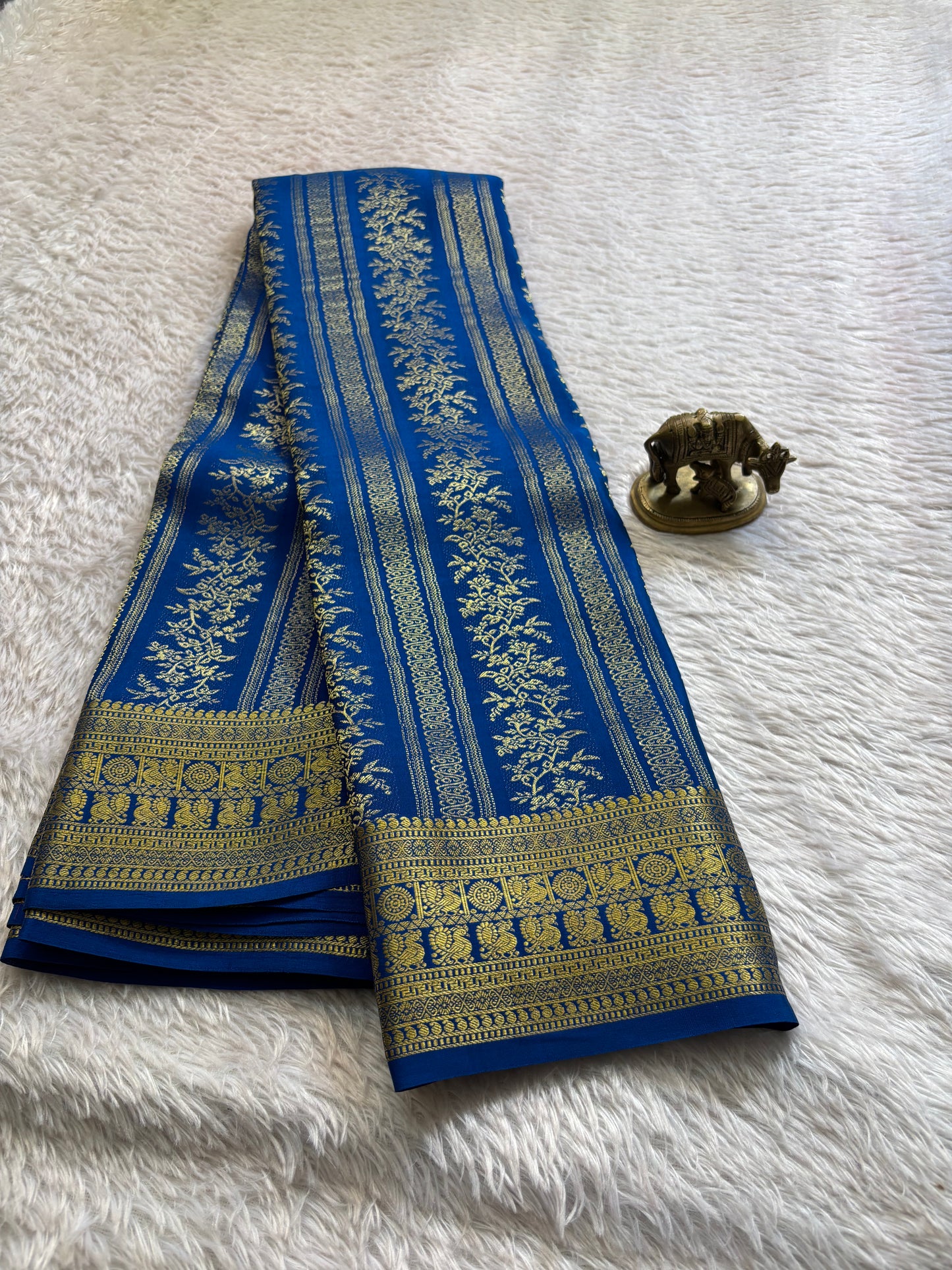 Vydurya : Solid Dark blue