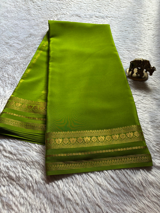 Padmaja : Solid Mehendi green