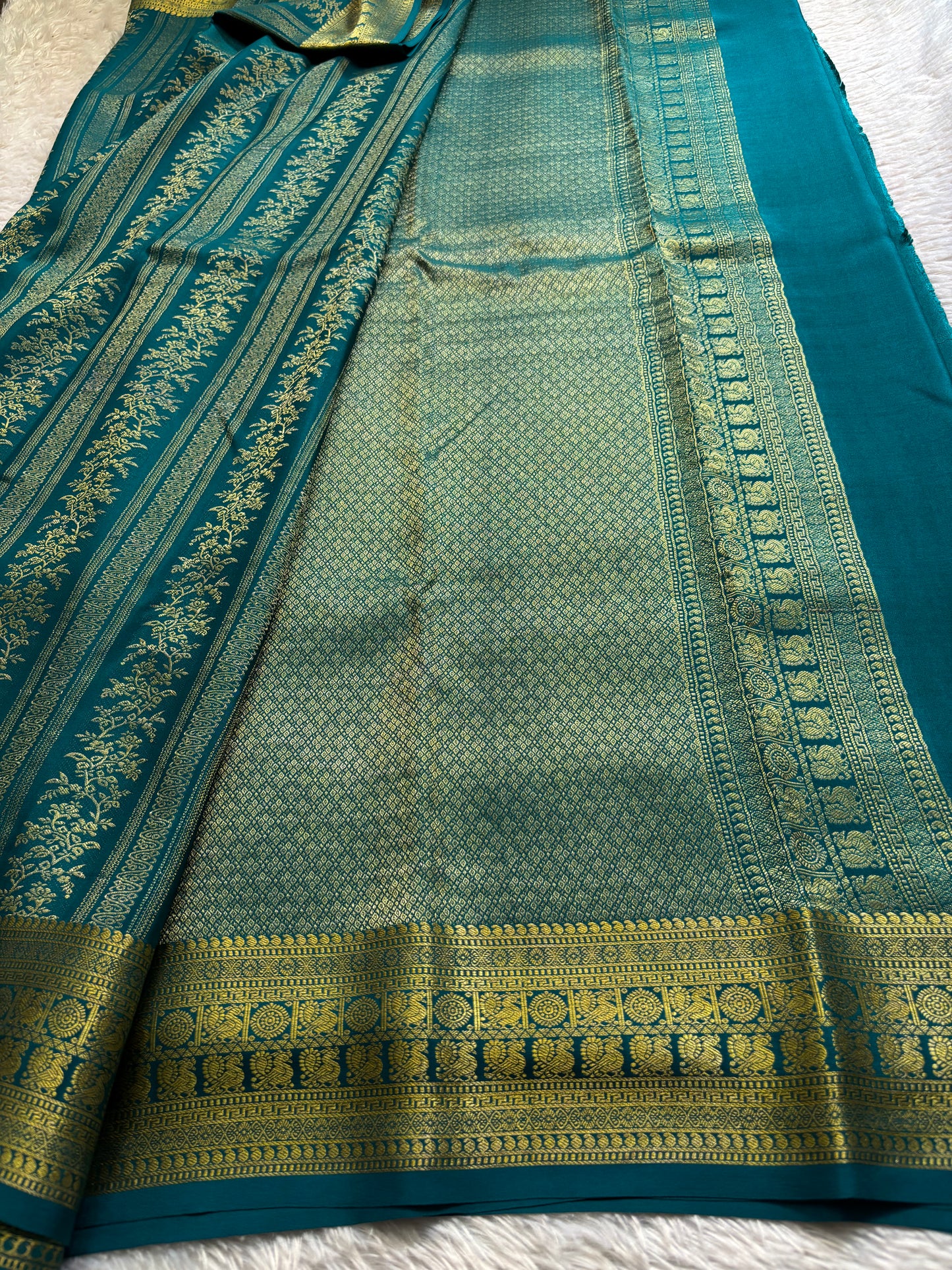 Vydurya : Solid Teal blue