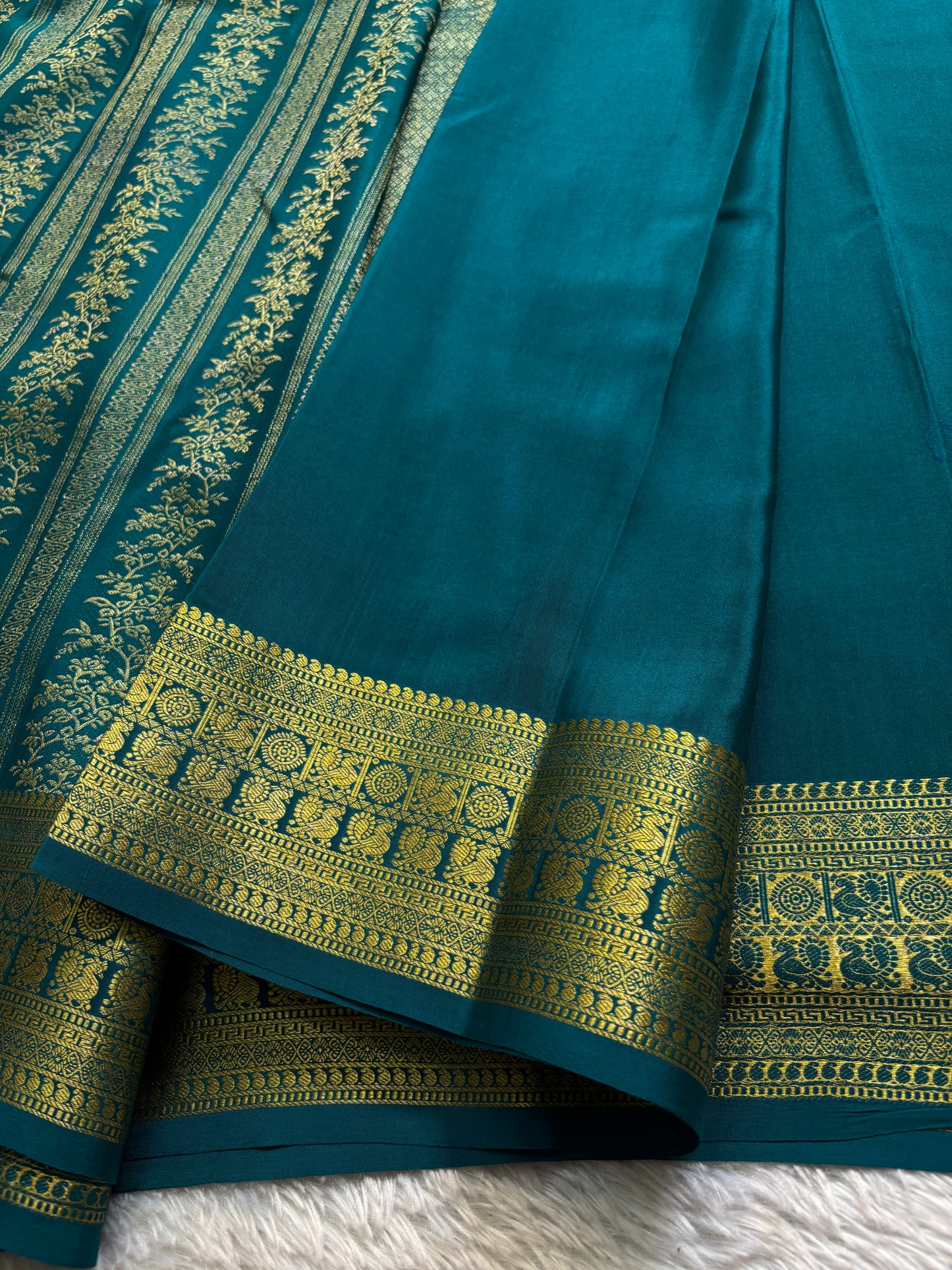 Vydurya : Solid Teal blue