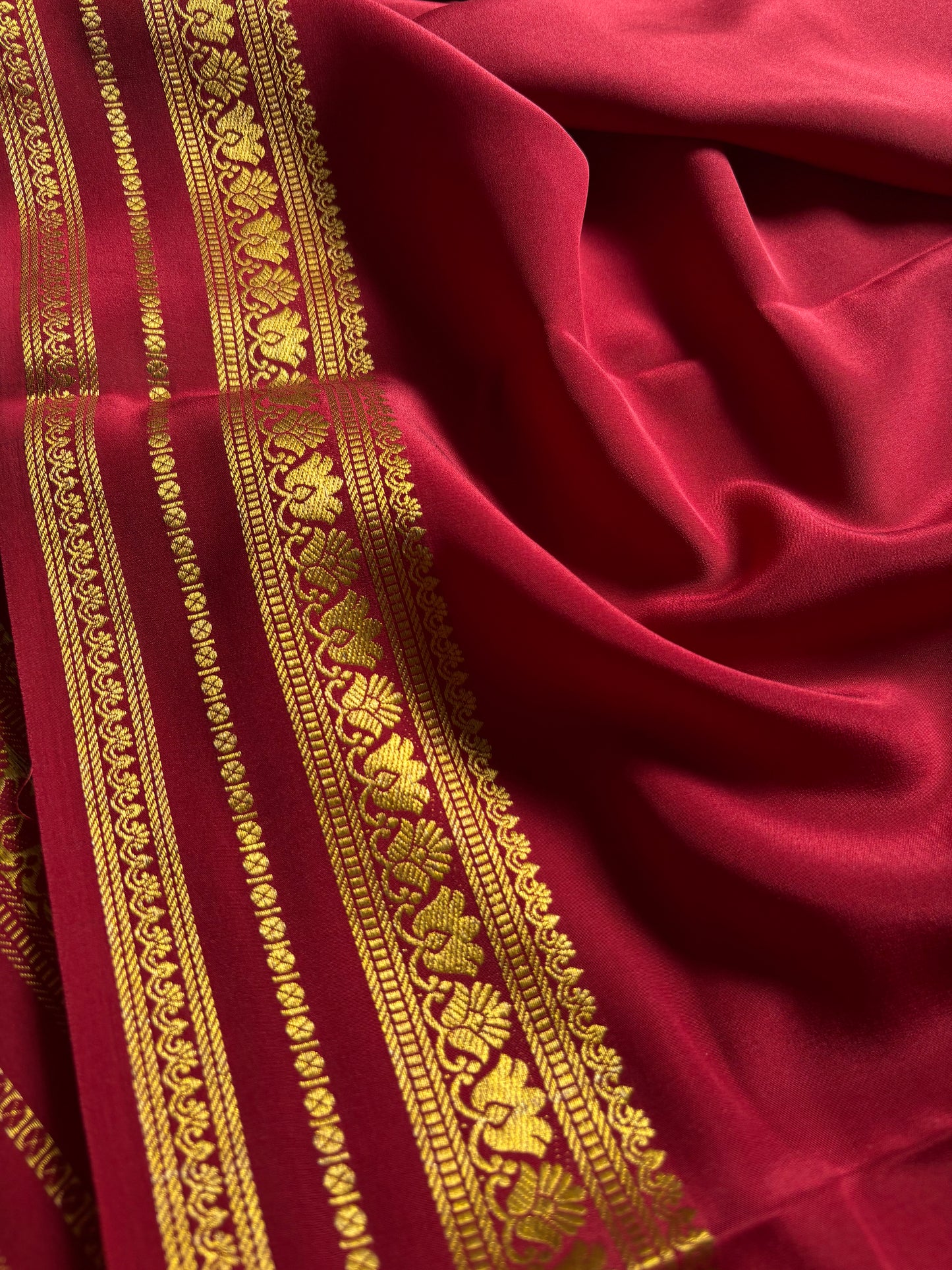Padmaja : Solid Dark red