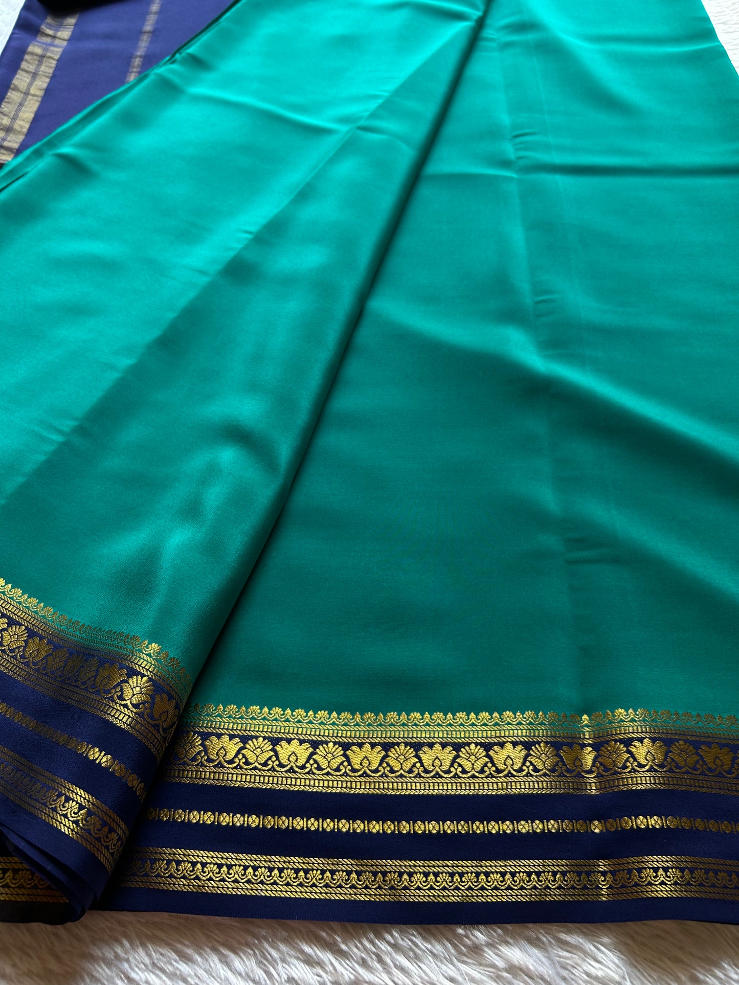 Padmaja (2D) : Rama green-navy blue