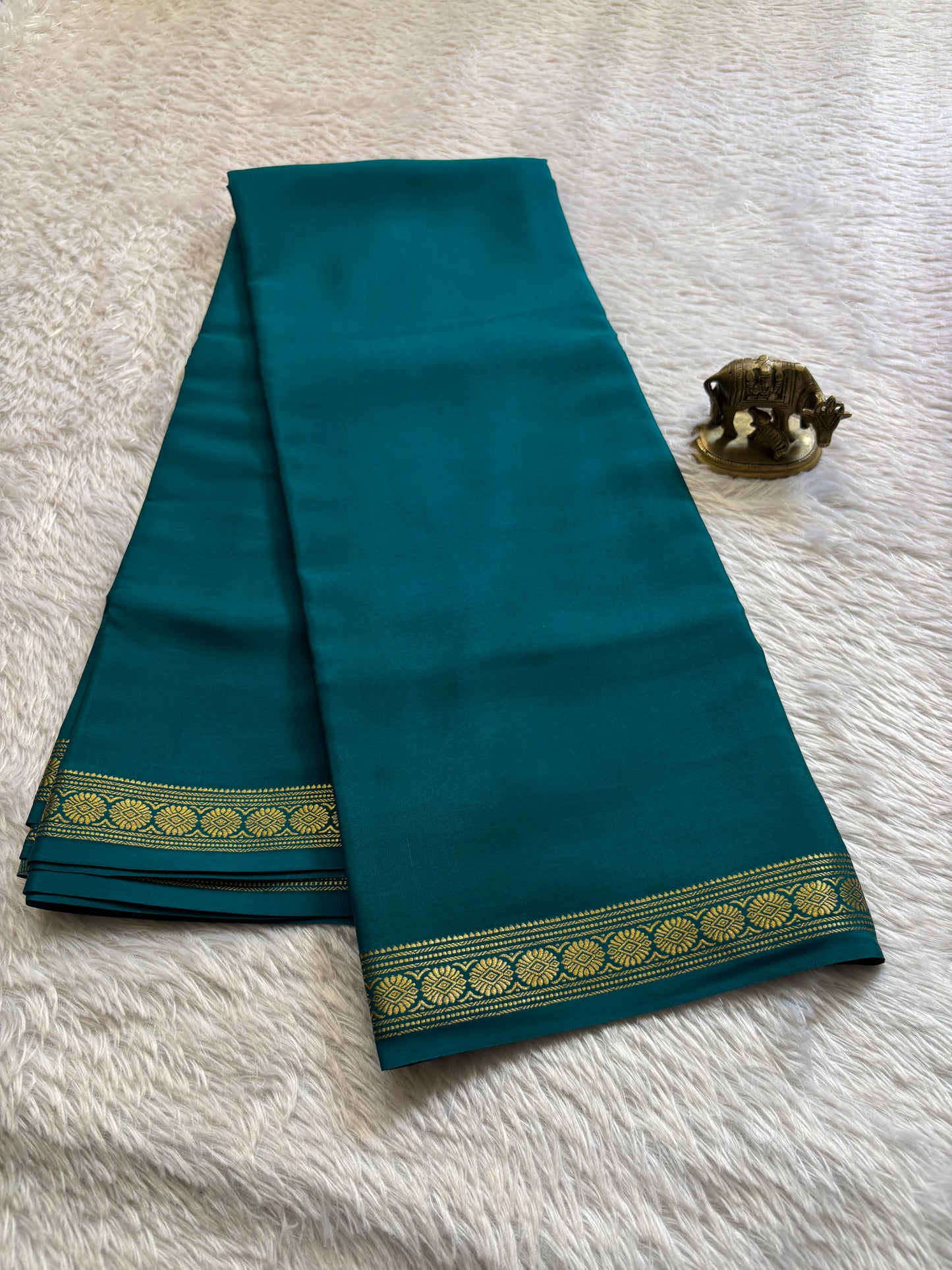 Chandrika : Solid Teal blue