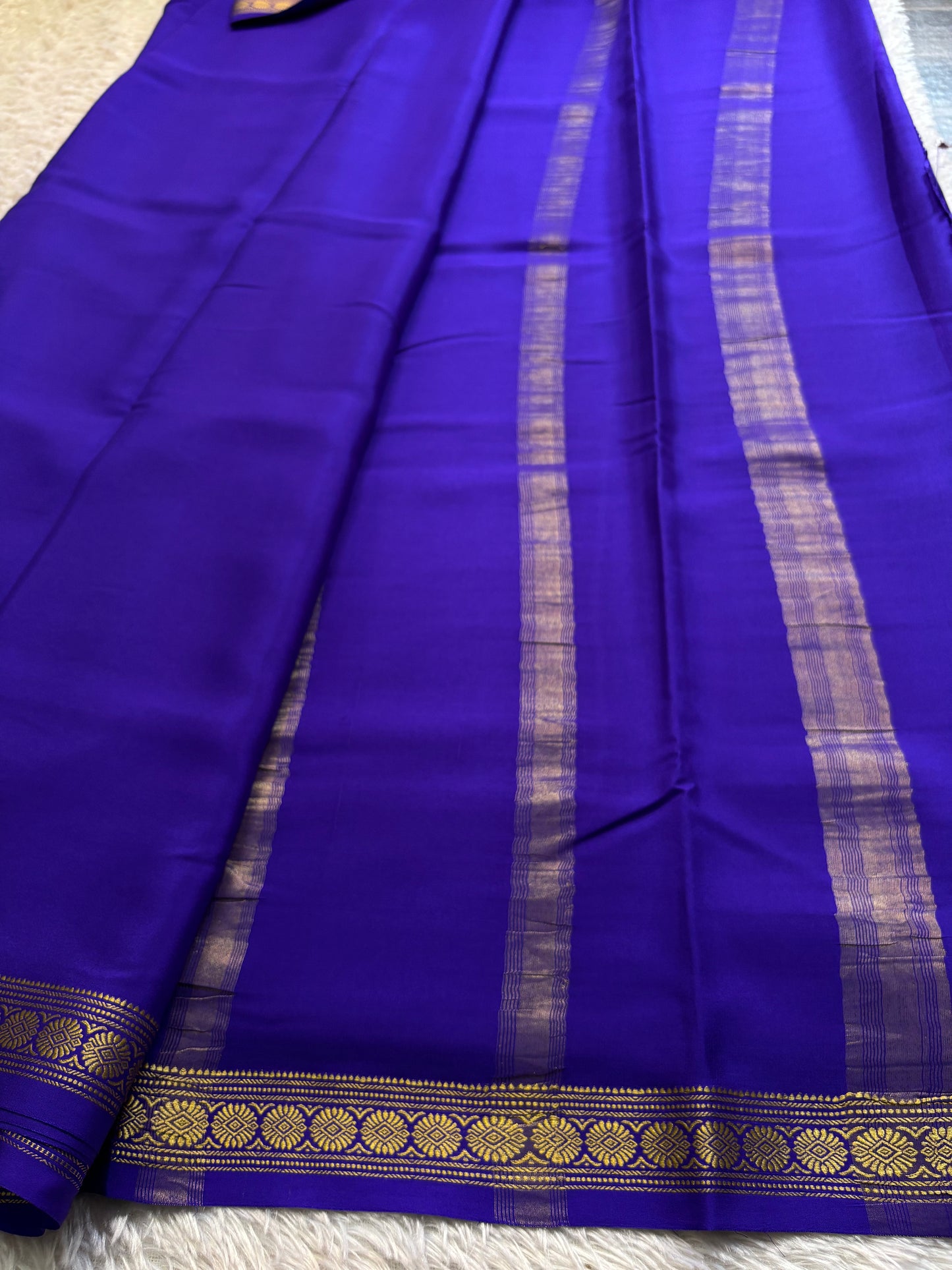 Chandrika : Solid Royal blue