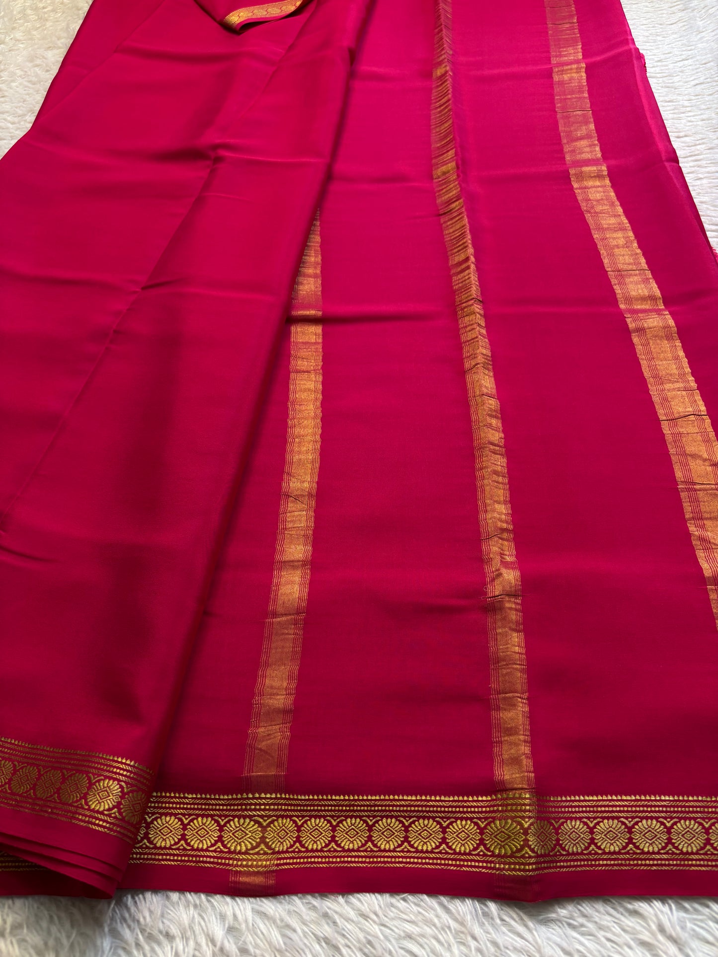 Chandrika : Solid Dark pink