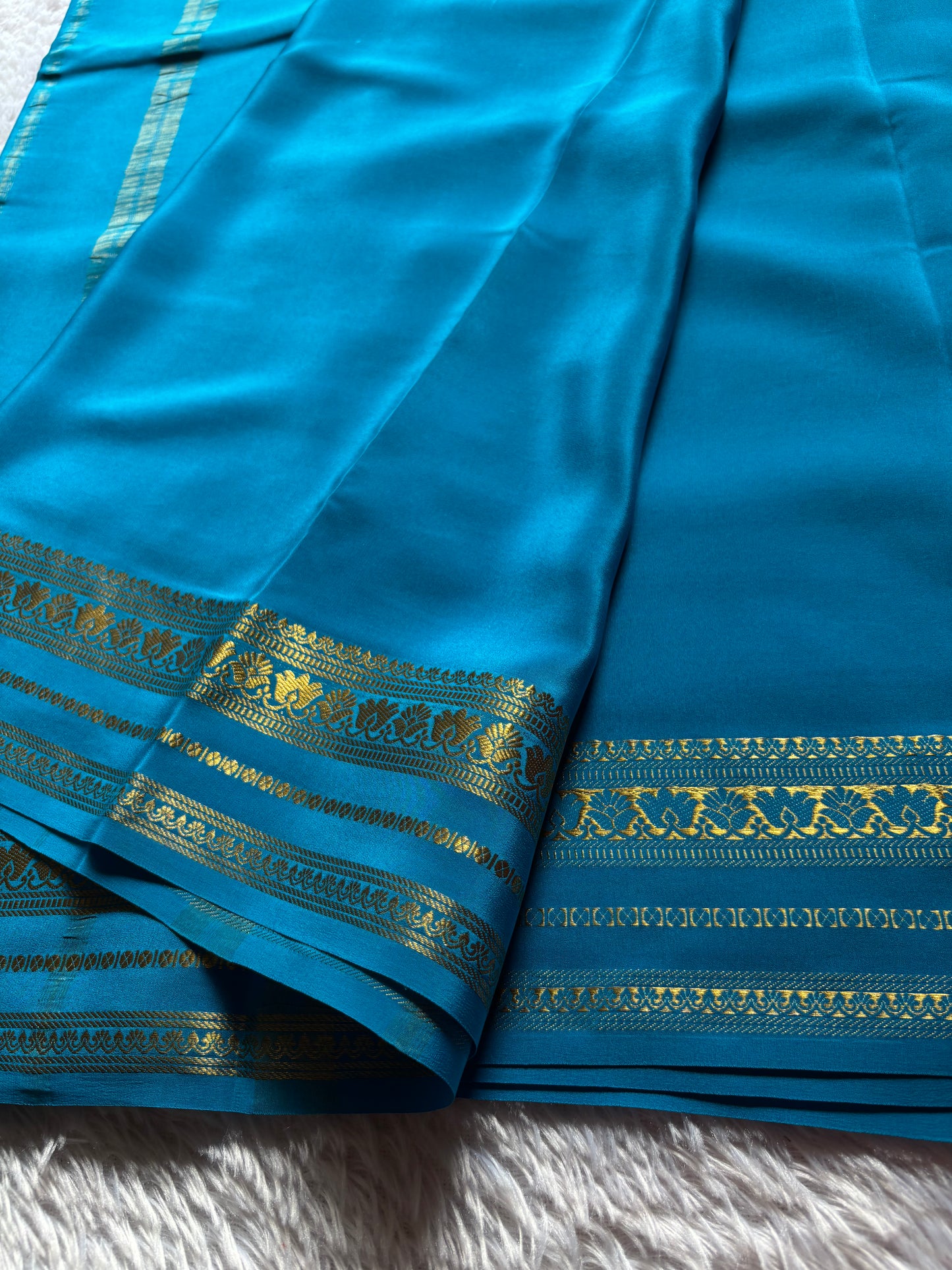 Padmaja : Solid Ananda blue