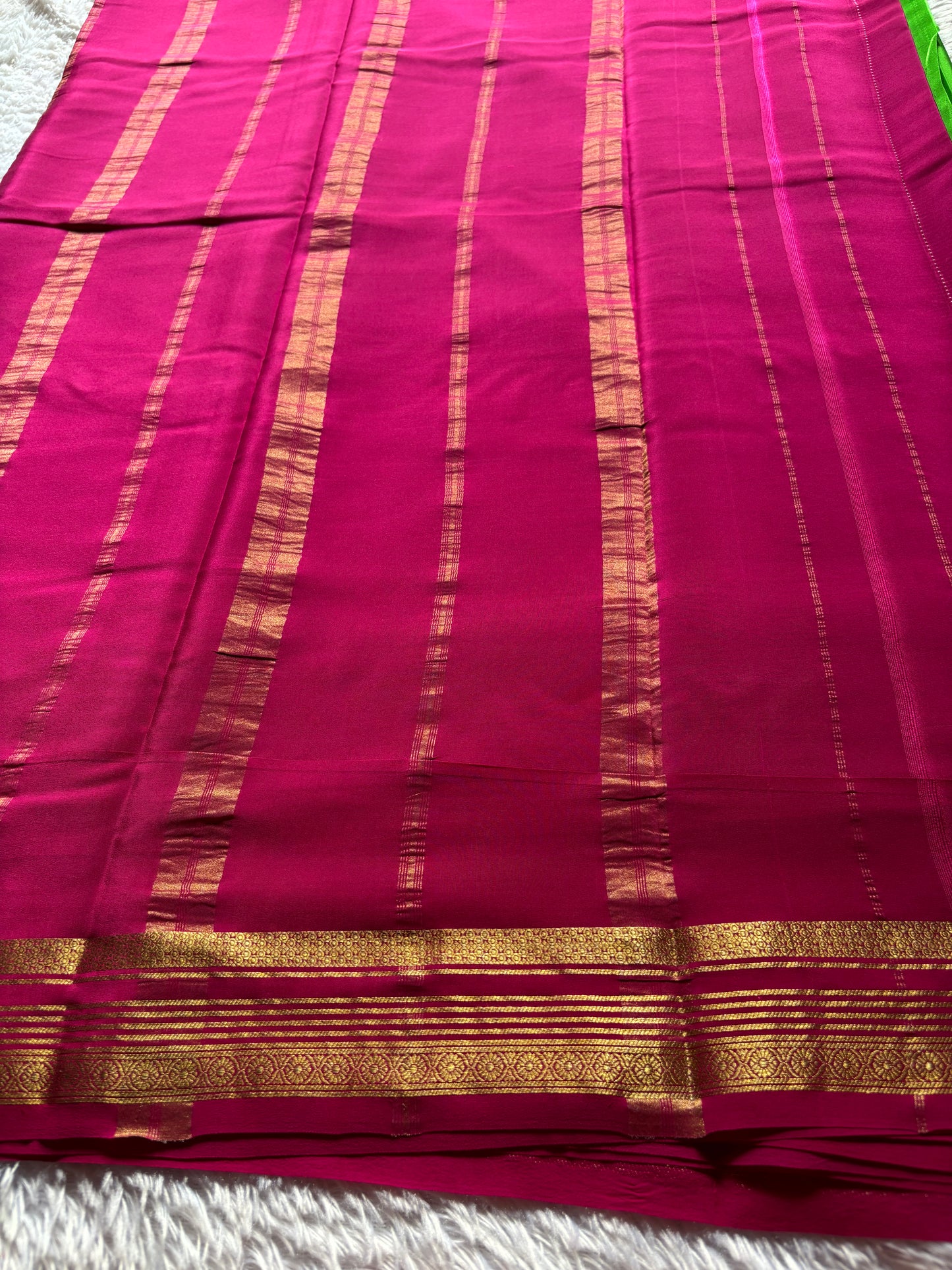 Bhoomi (2D) : Parrot green-rani pink