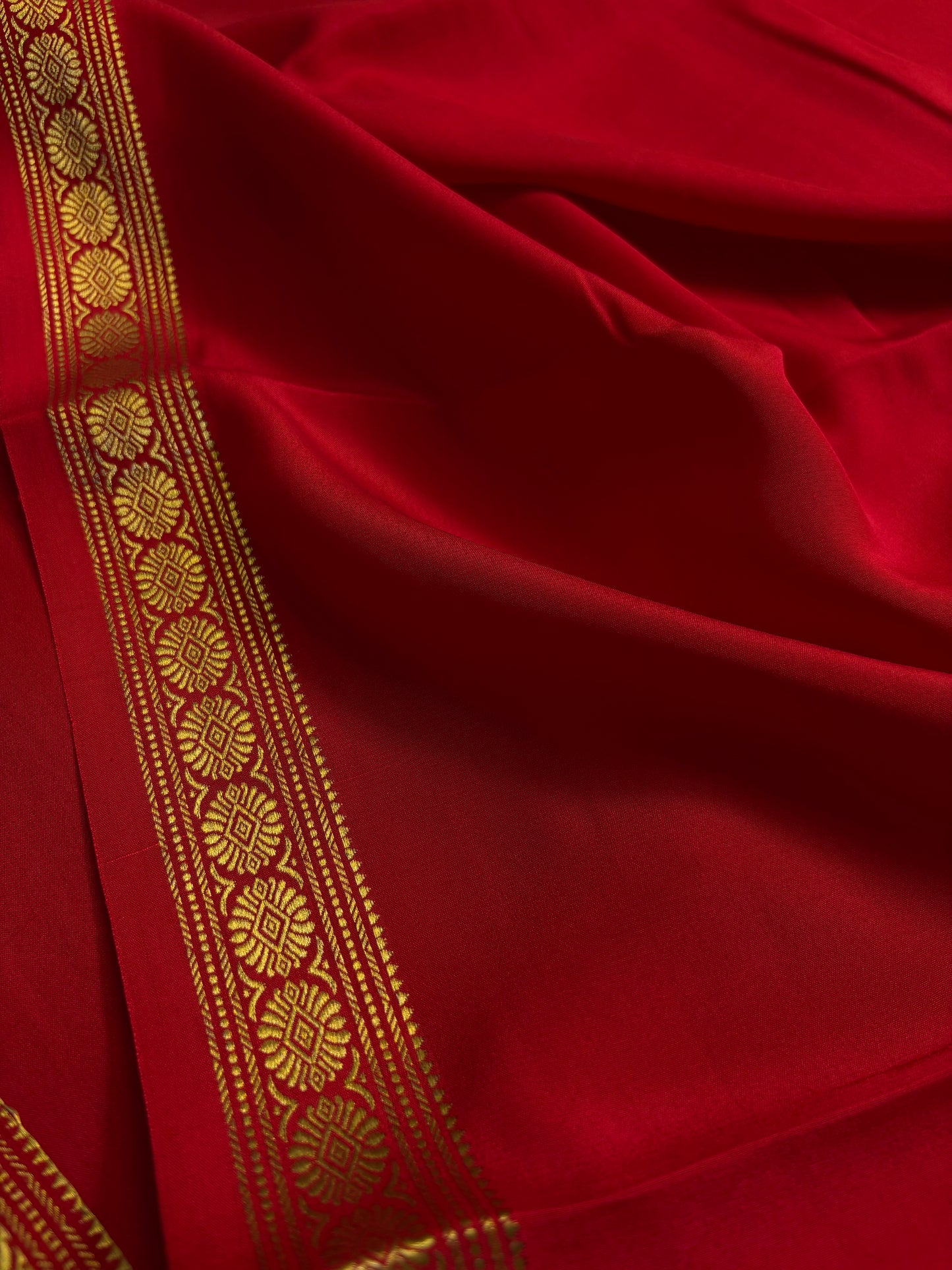 Chandrika : Solid Red
