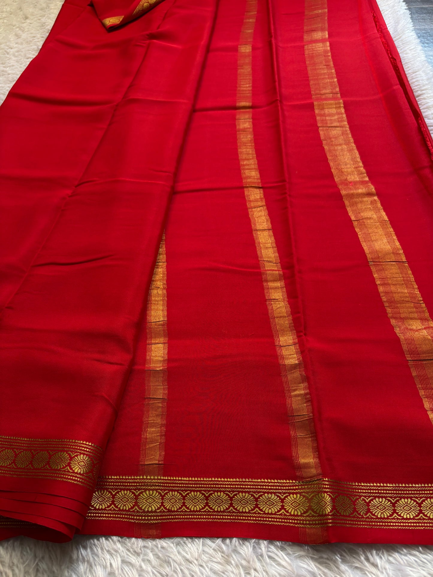 Chandrika : Solid Red