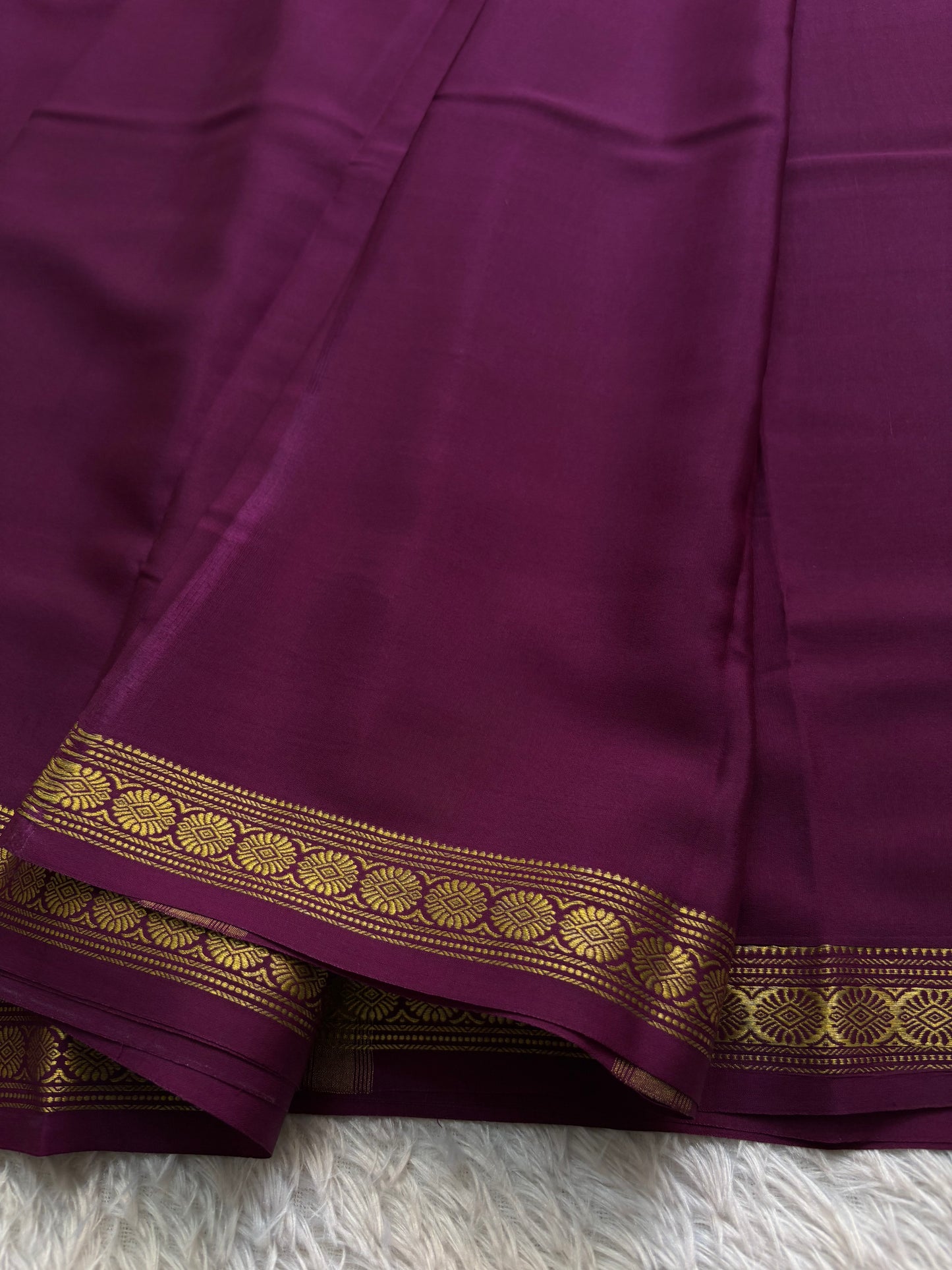 Chandrika : Solid Deep plum