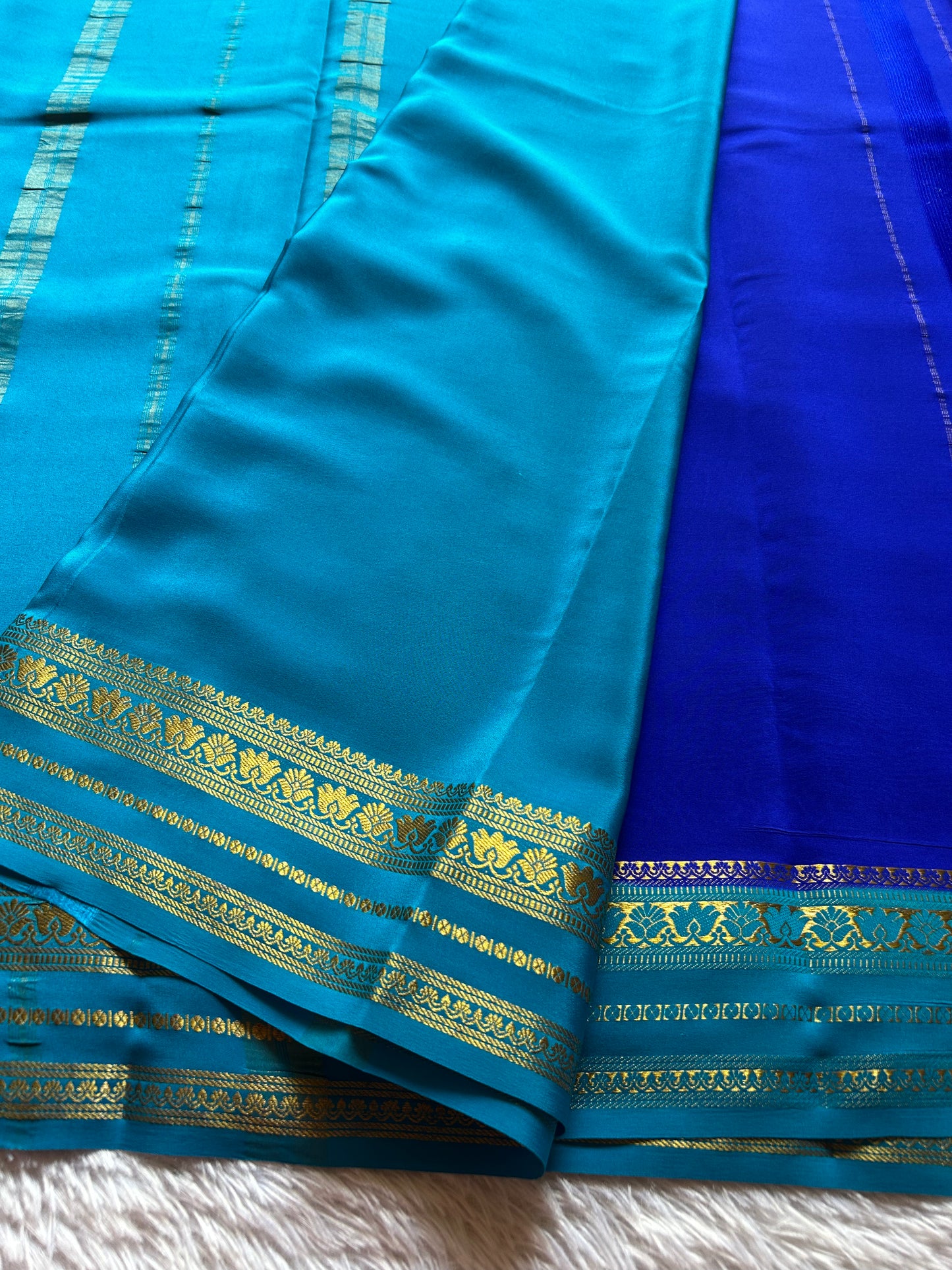 Padmaja (2D) : Royal blue-ananda blue