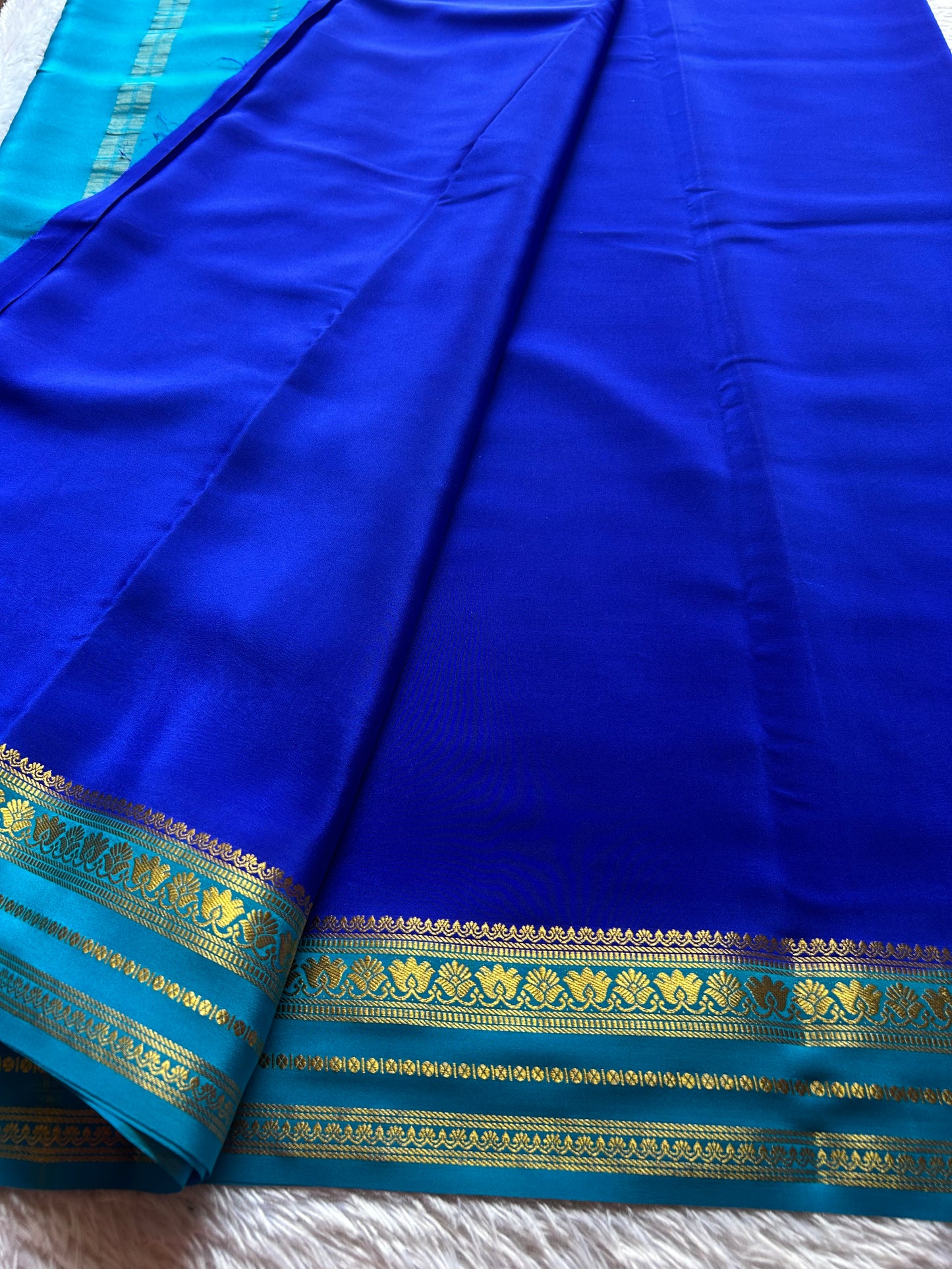 Padmaja (2D) : Royal blue-ananda blue