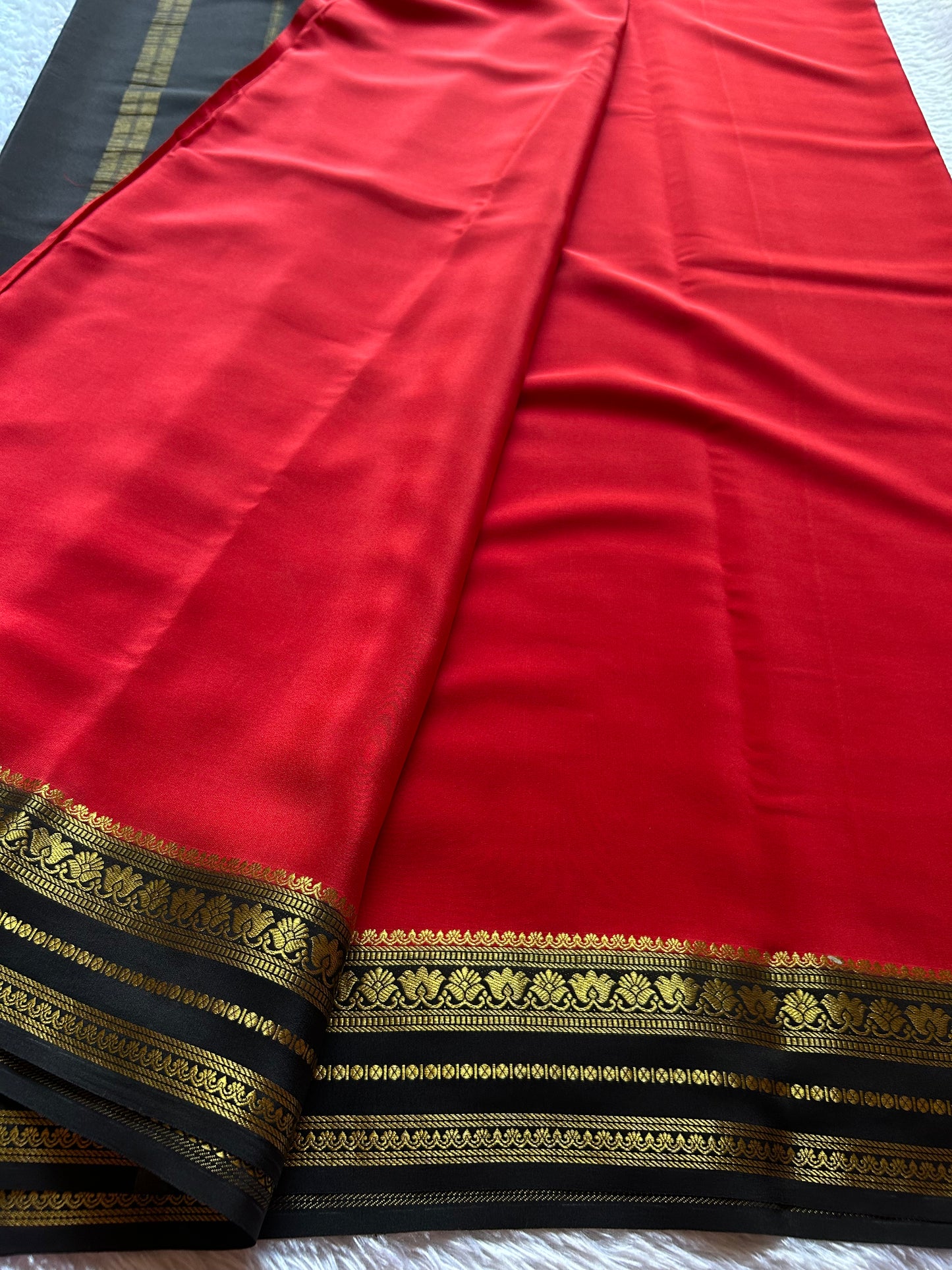 Padmaja (2D) : Red-black
