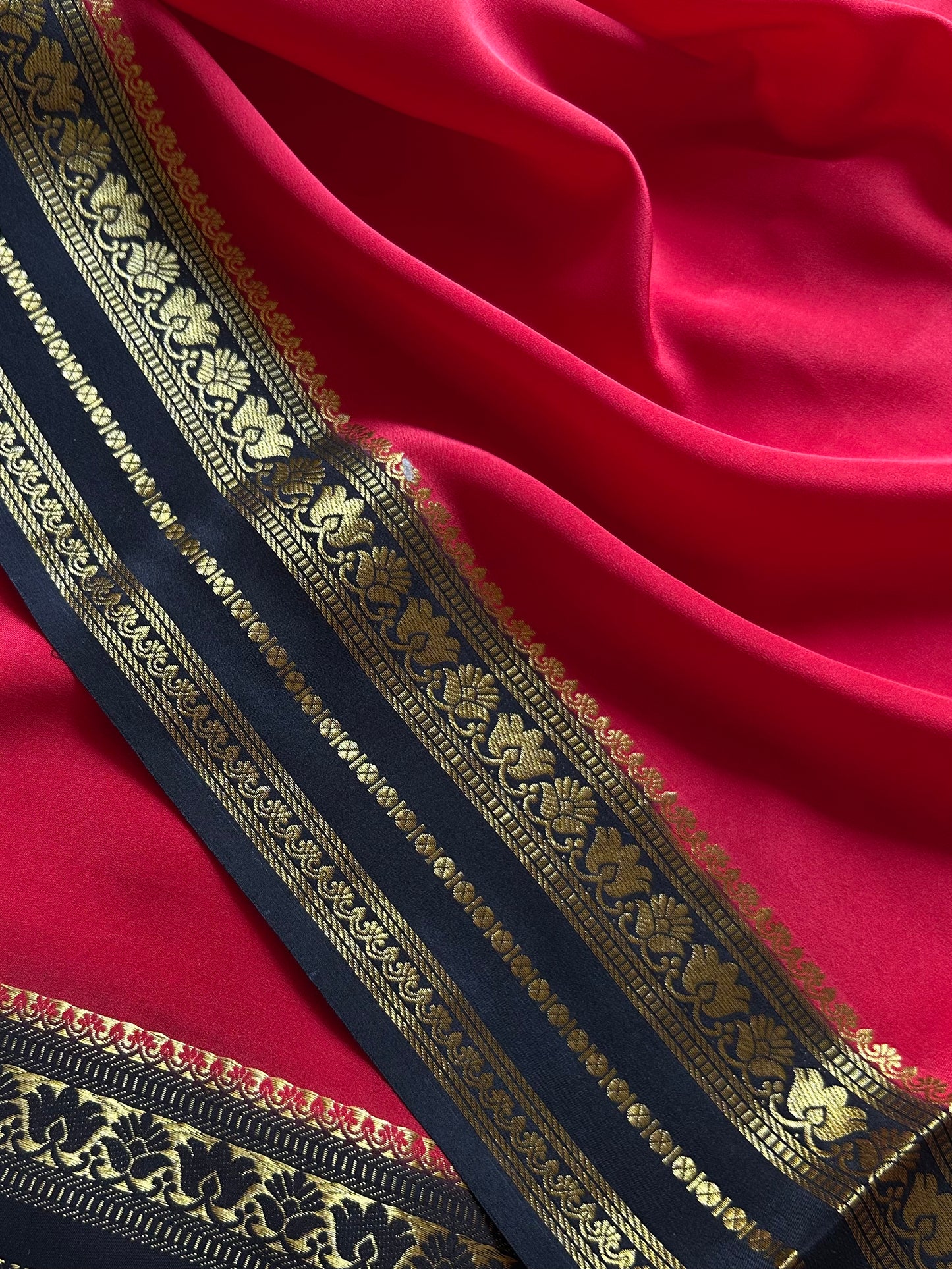 Padmaja (2D) : Red-black