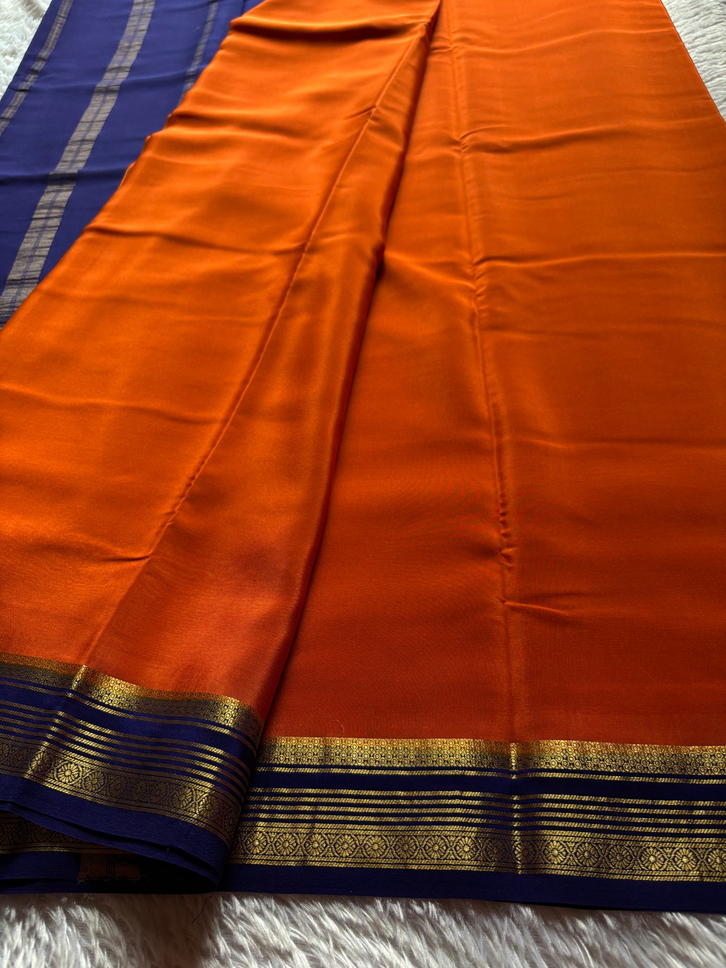Bhoomi (2D) : Orange-dark blue