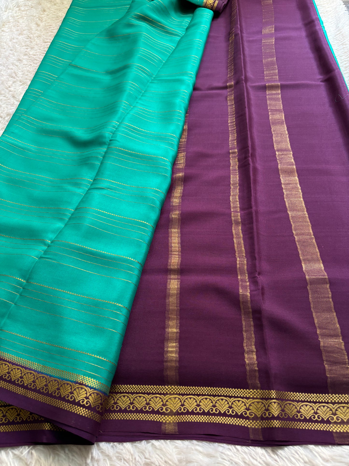 Sakshi (2D) : Rama green-plum