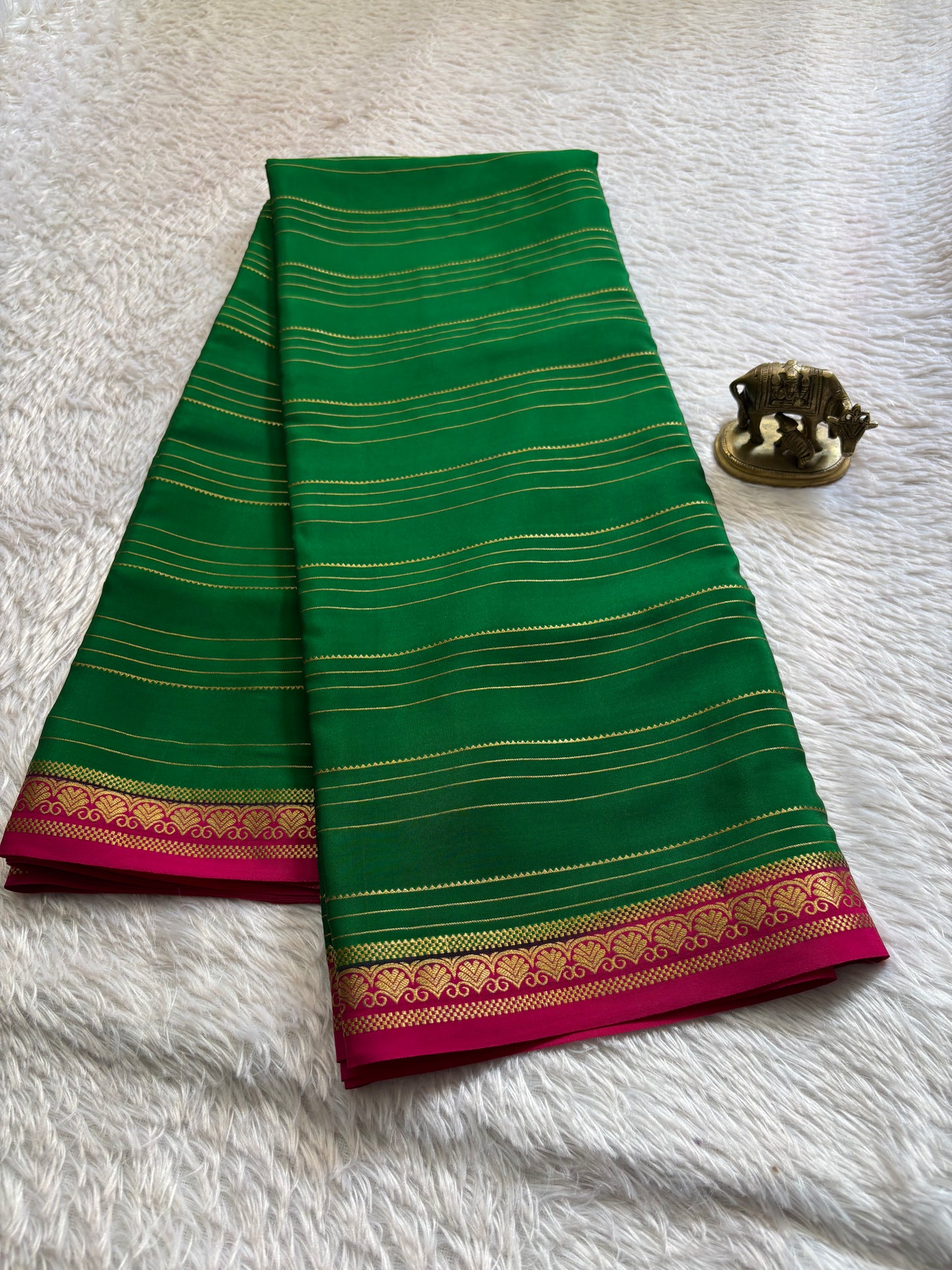 Sakshi (2D) : Bottle green-rani pink