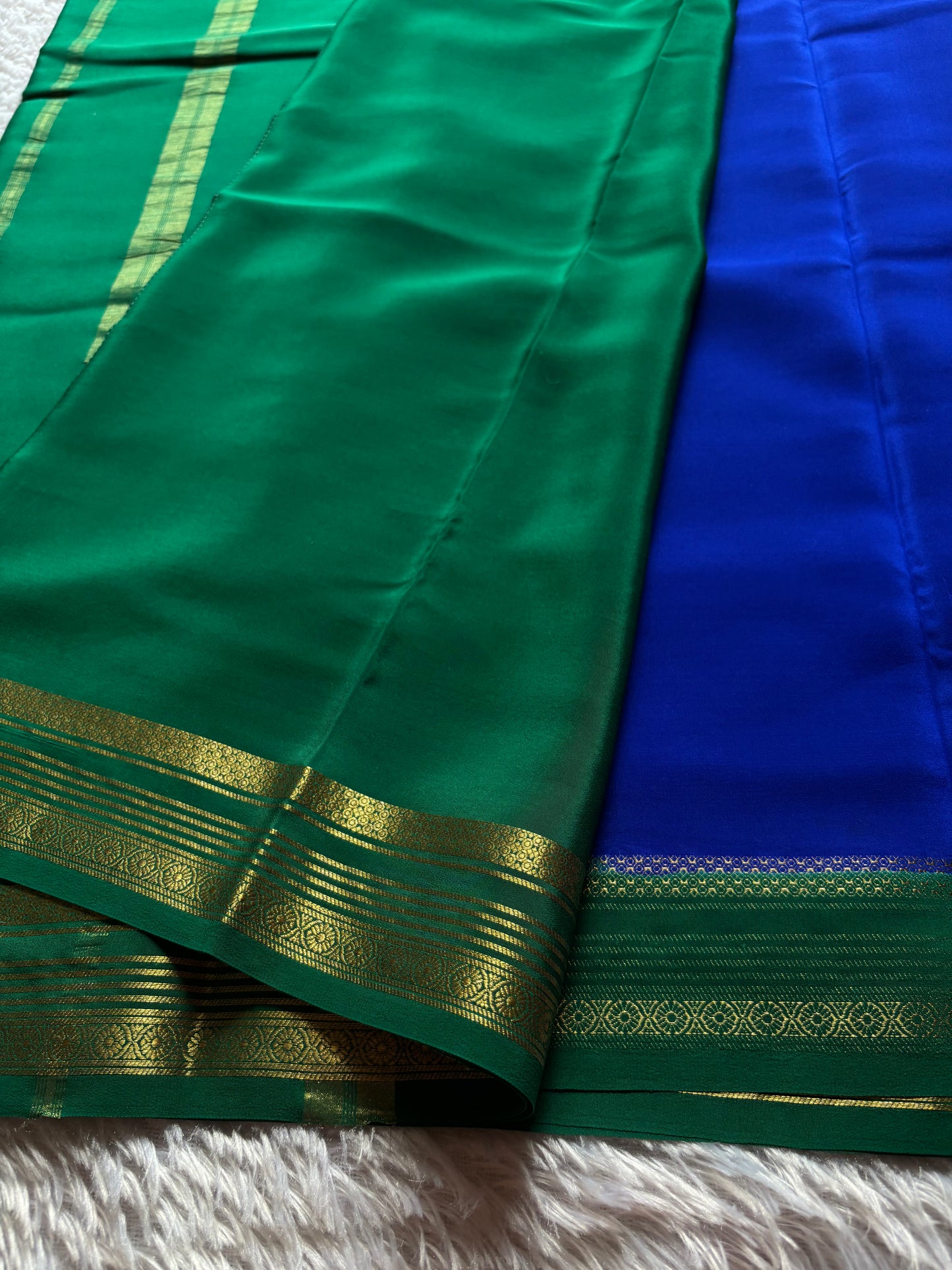 Bhoomi (2D) : Royal blue-bottle green