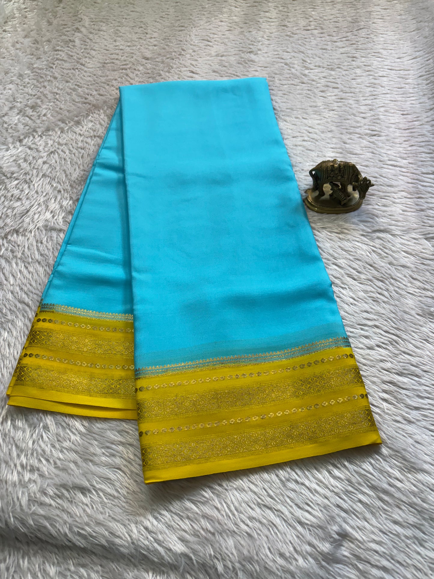 Sumana (2D) : Sea blue-yellow