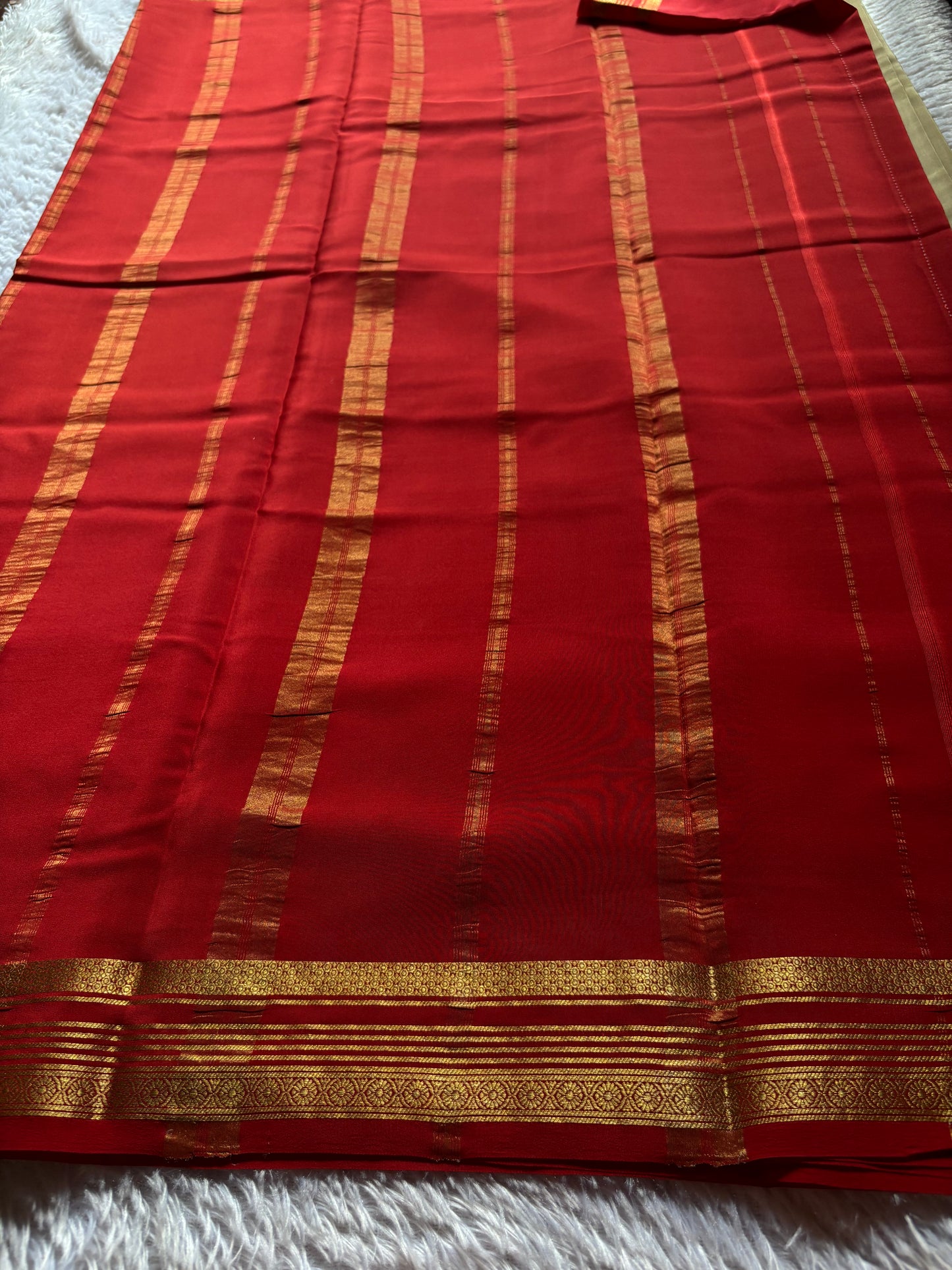 Bhoomi (2D) : Beige-red