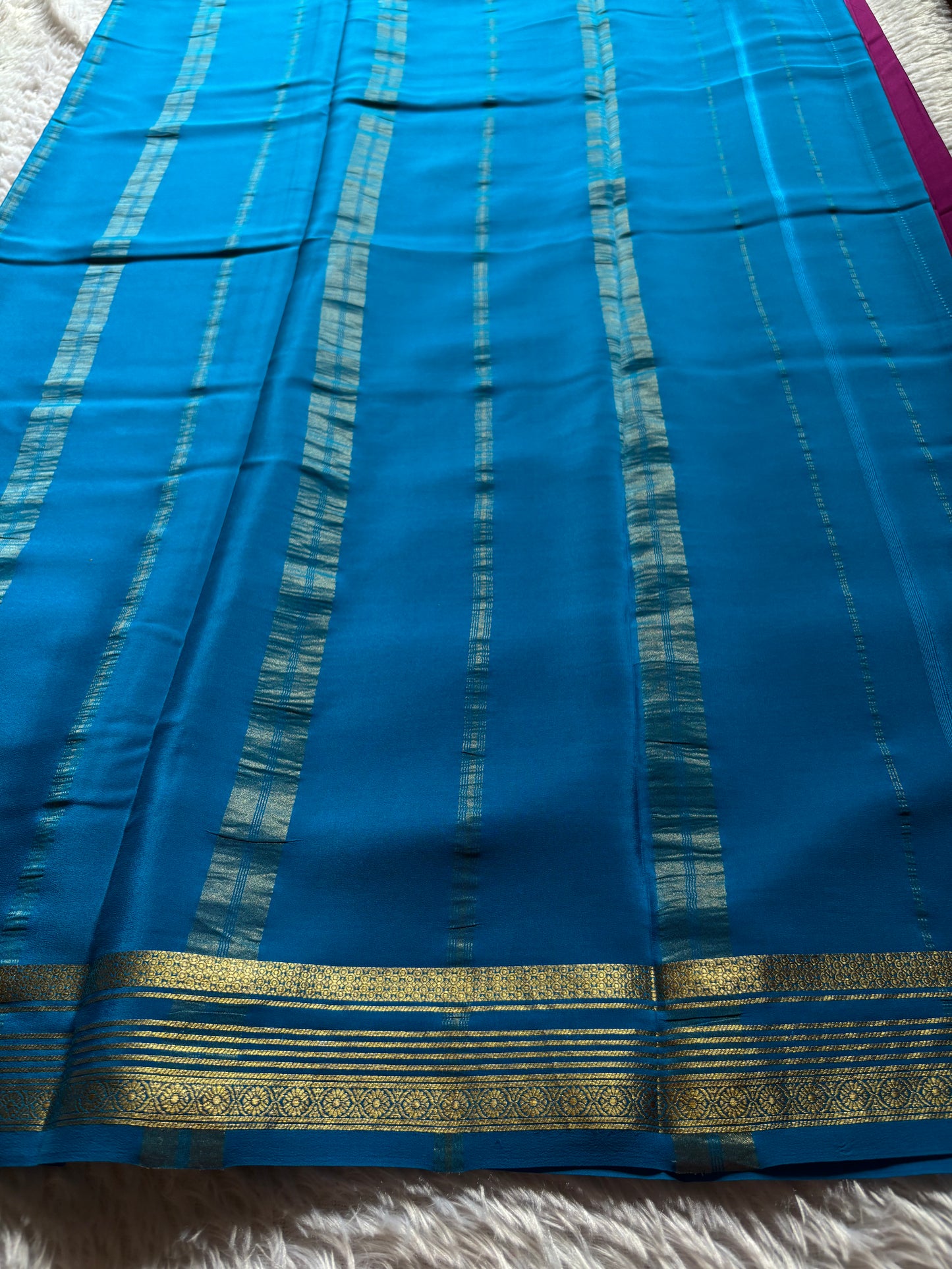 Bhoomi (2D) : Dark magenta-ananda blue
