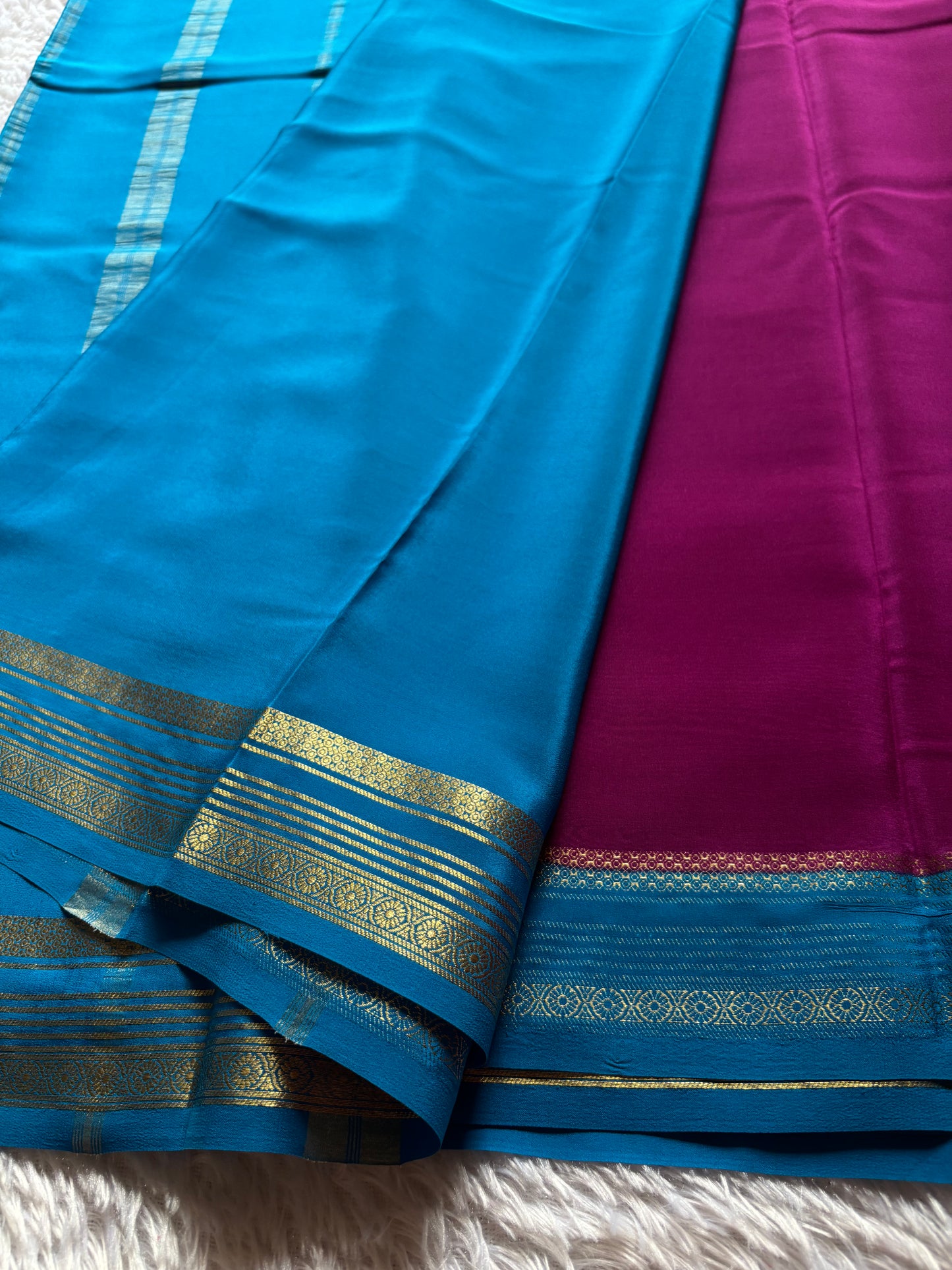 Bhoomi (2D) : Dark magenta-ananda blue