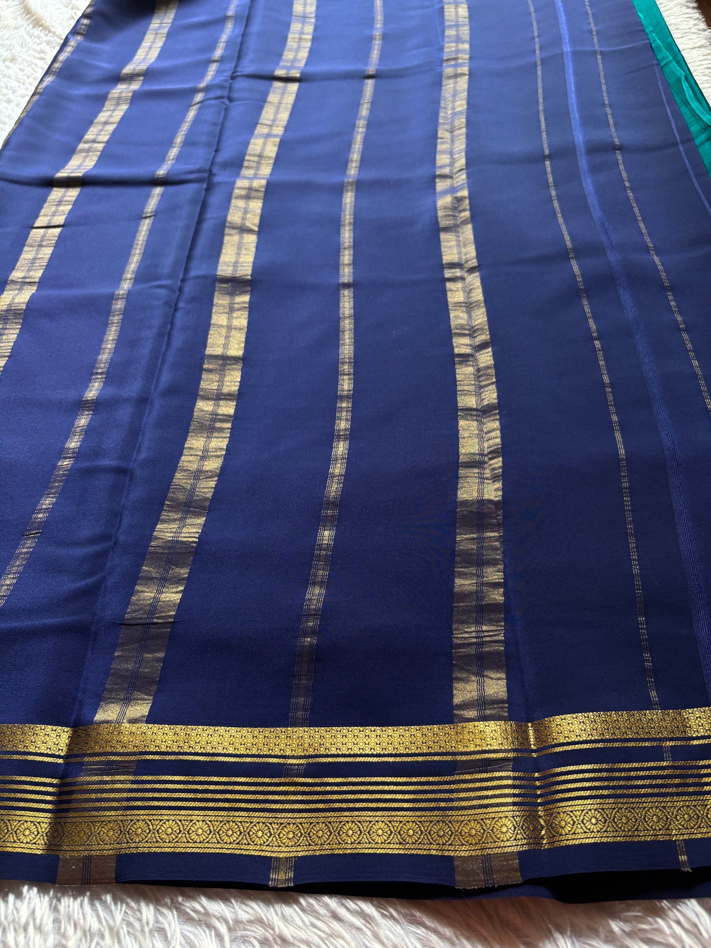 Bhoomi (2D) : Teal green-navy blue