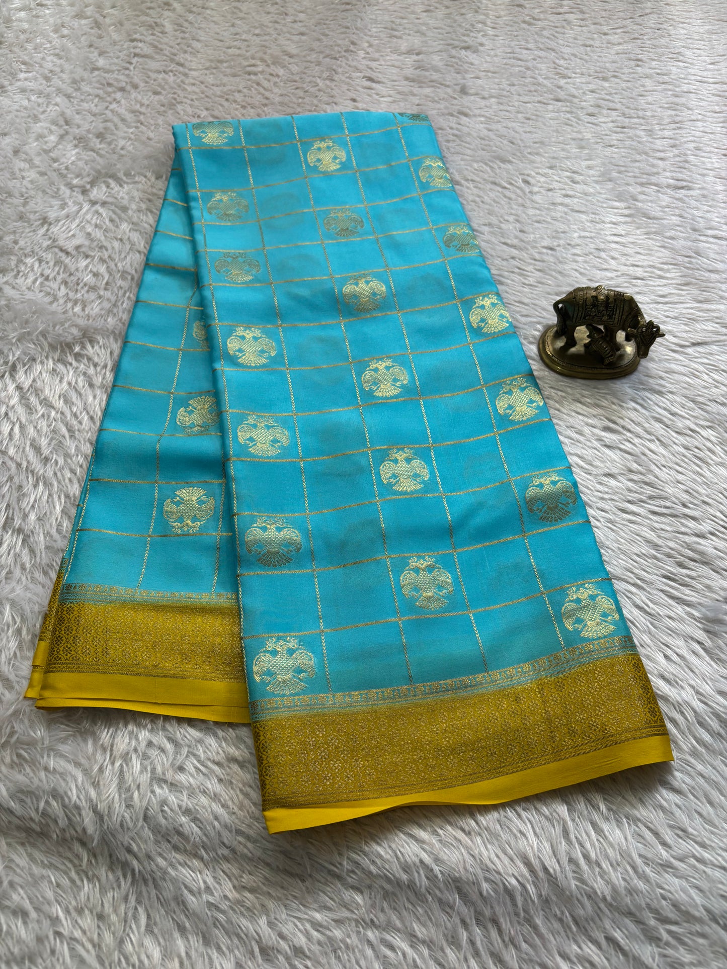 Ambuja (2D) : Sea blue-yellow