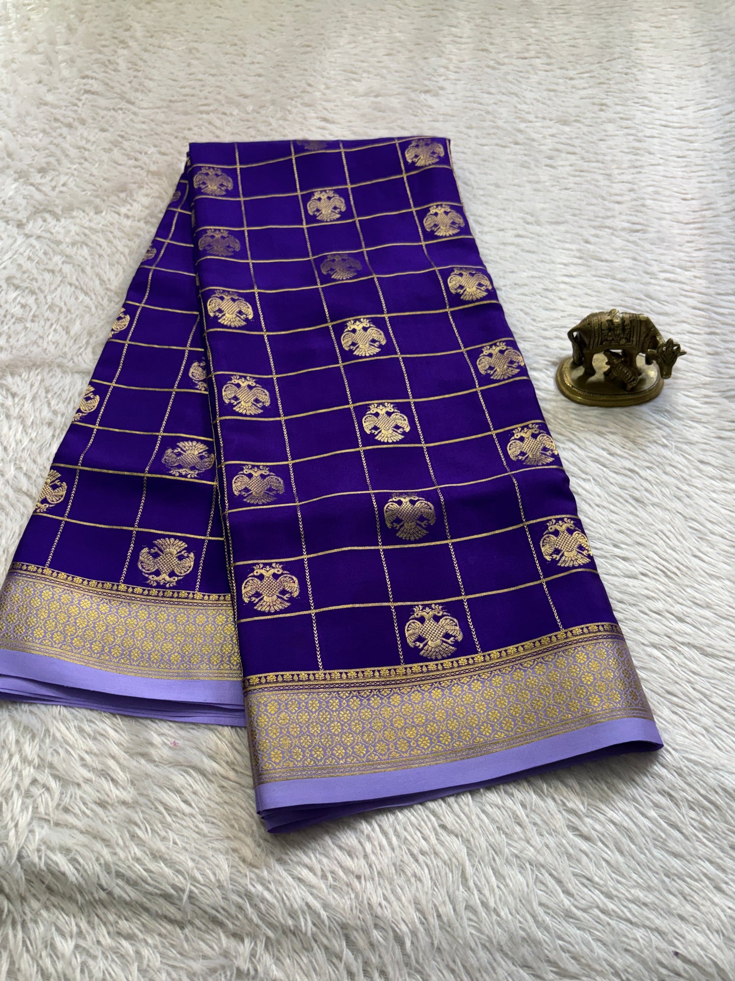 Ambuja (2D) : Violet blue-lavender