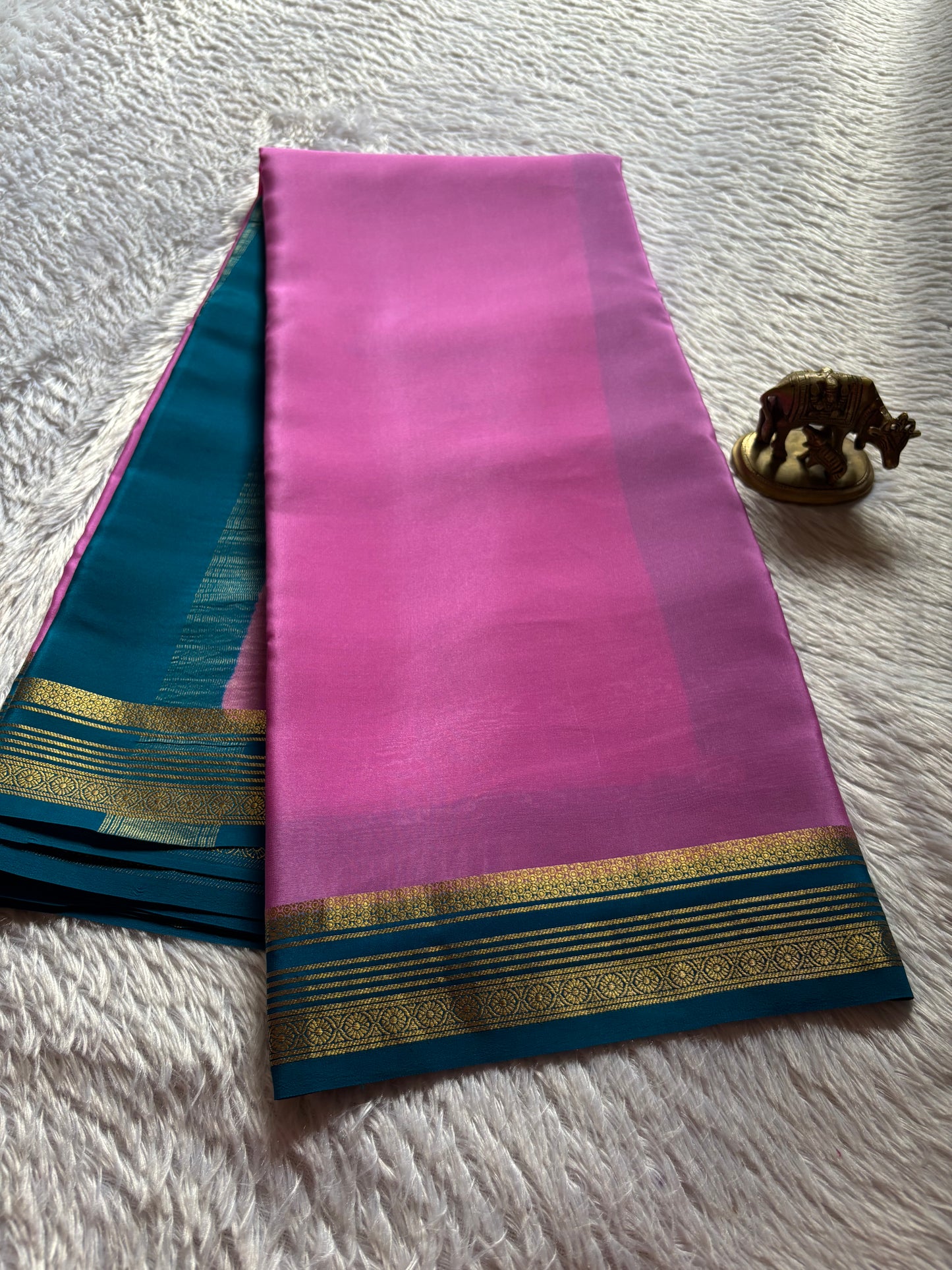 Bhoomi (2D) : Rose pink-teal blue