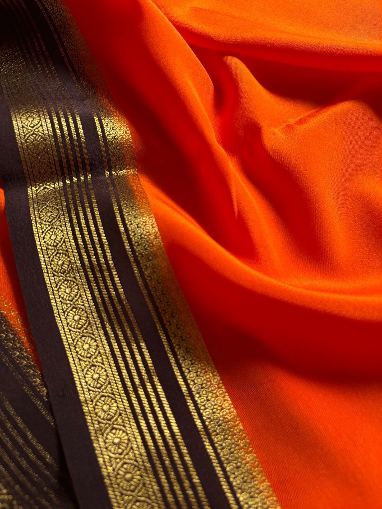Bhoomi (2D) : Orange-chocolate brown