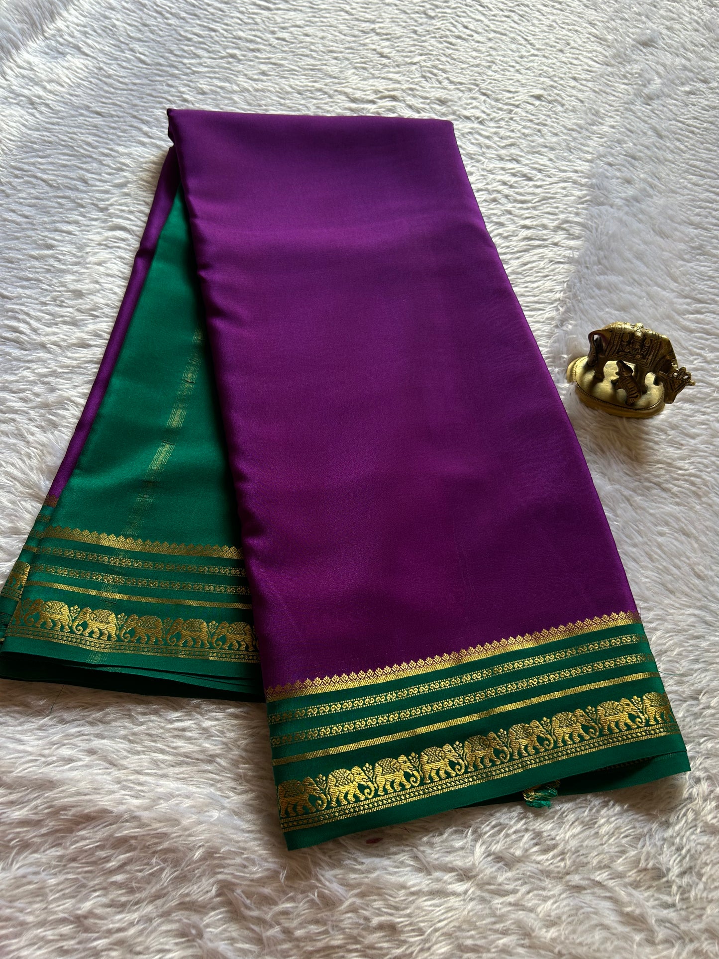 Eshwari (2D) : Purple-rama green